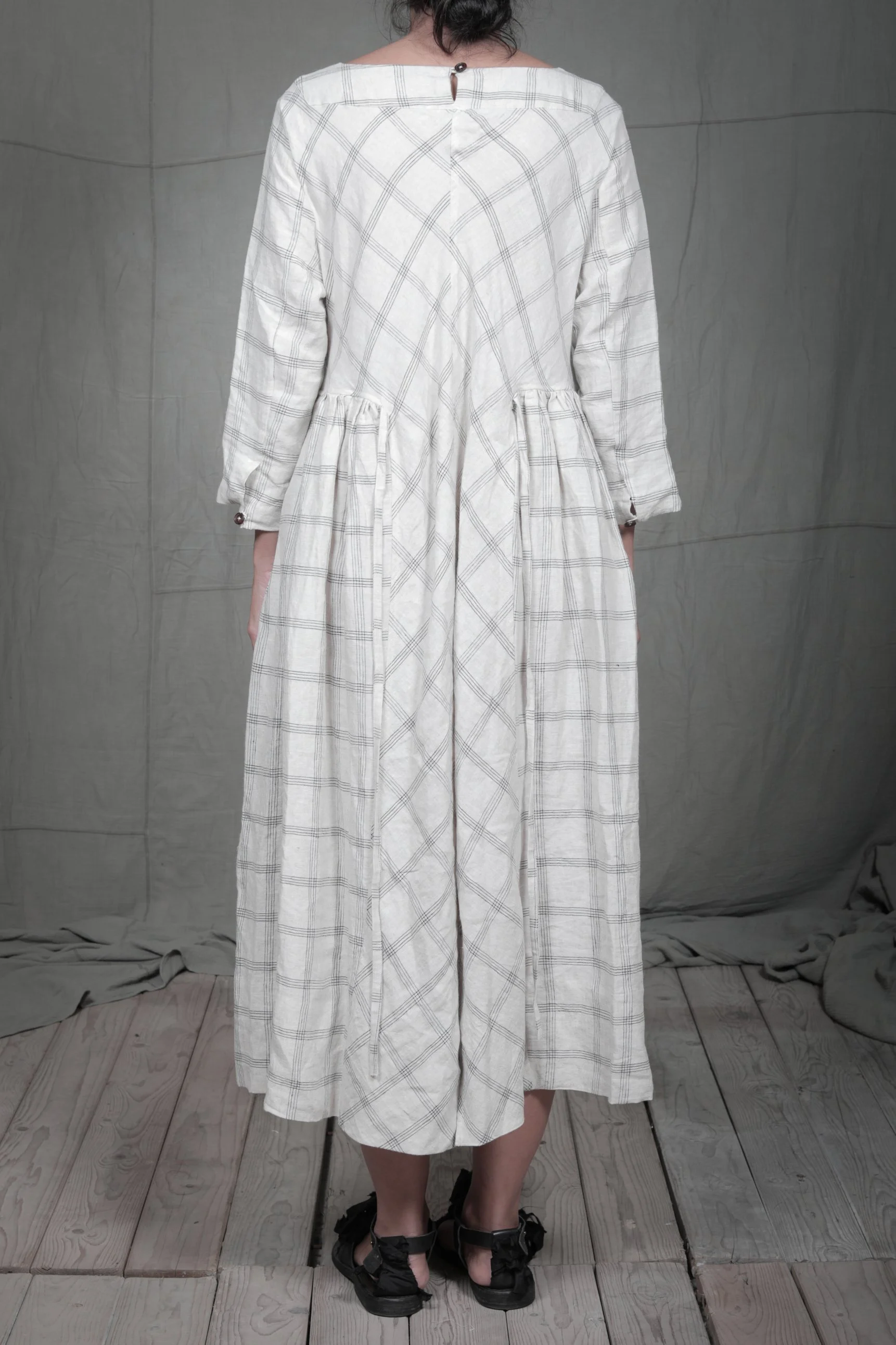 AM - SS2023 - MENS LOOKBOOK-1188.jpg