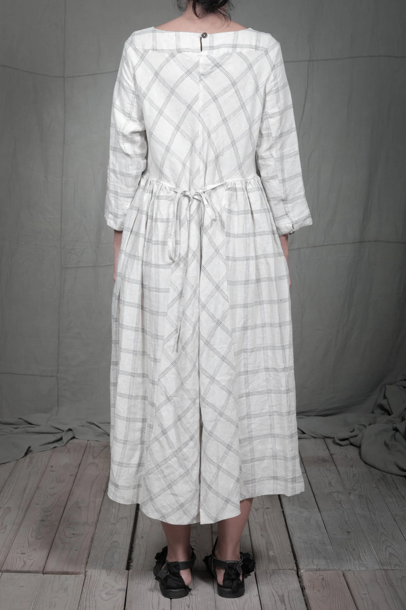 AM - SS2023 - MENS LOOKBOOK-1182.jpg