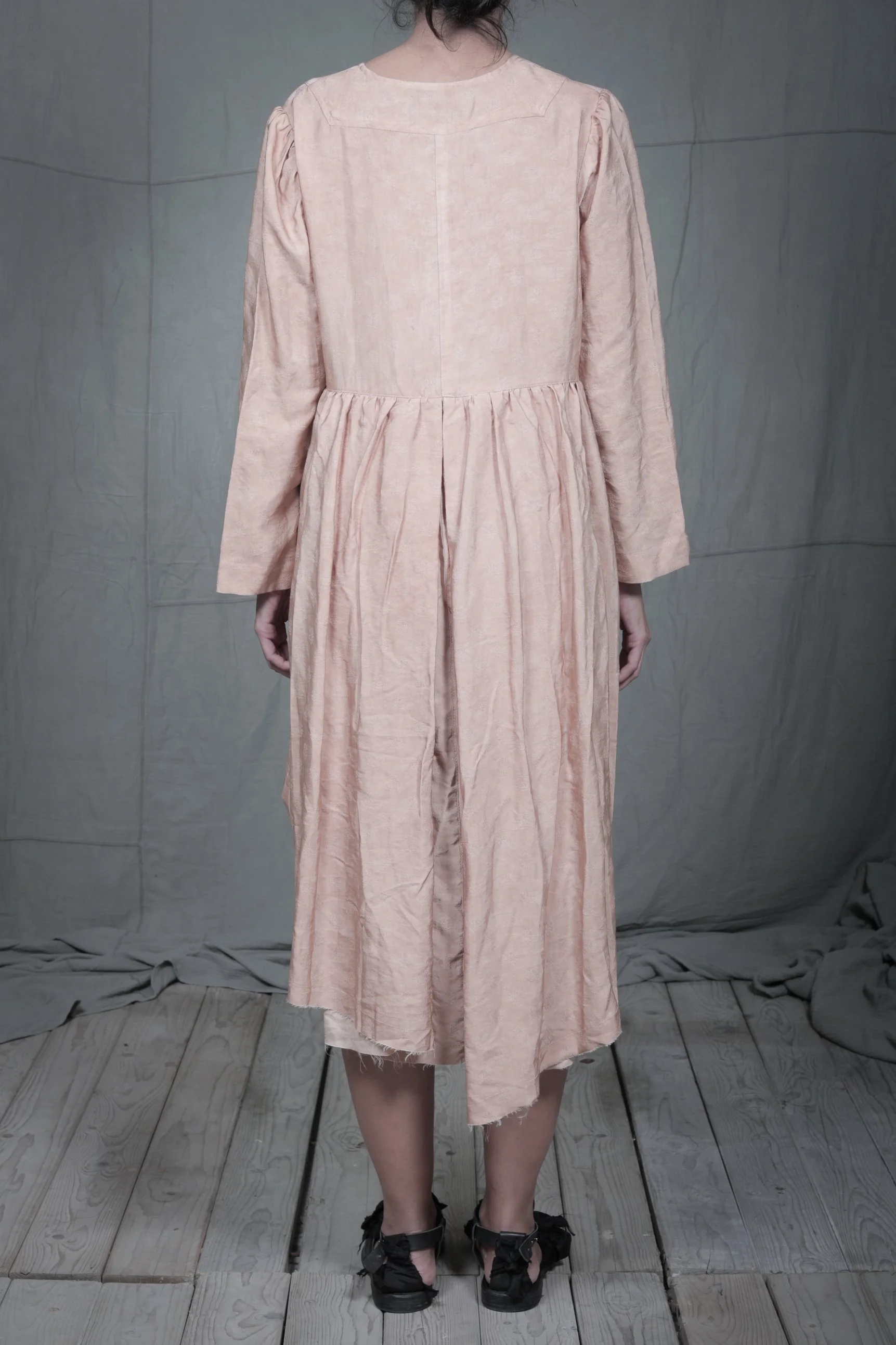 AM - SS2023 - MENS LOOKBOOK-1192.jpg