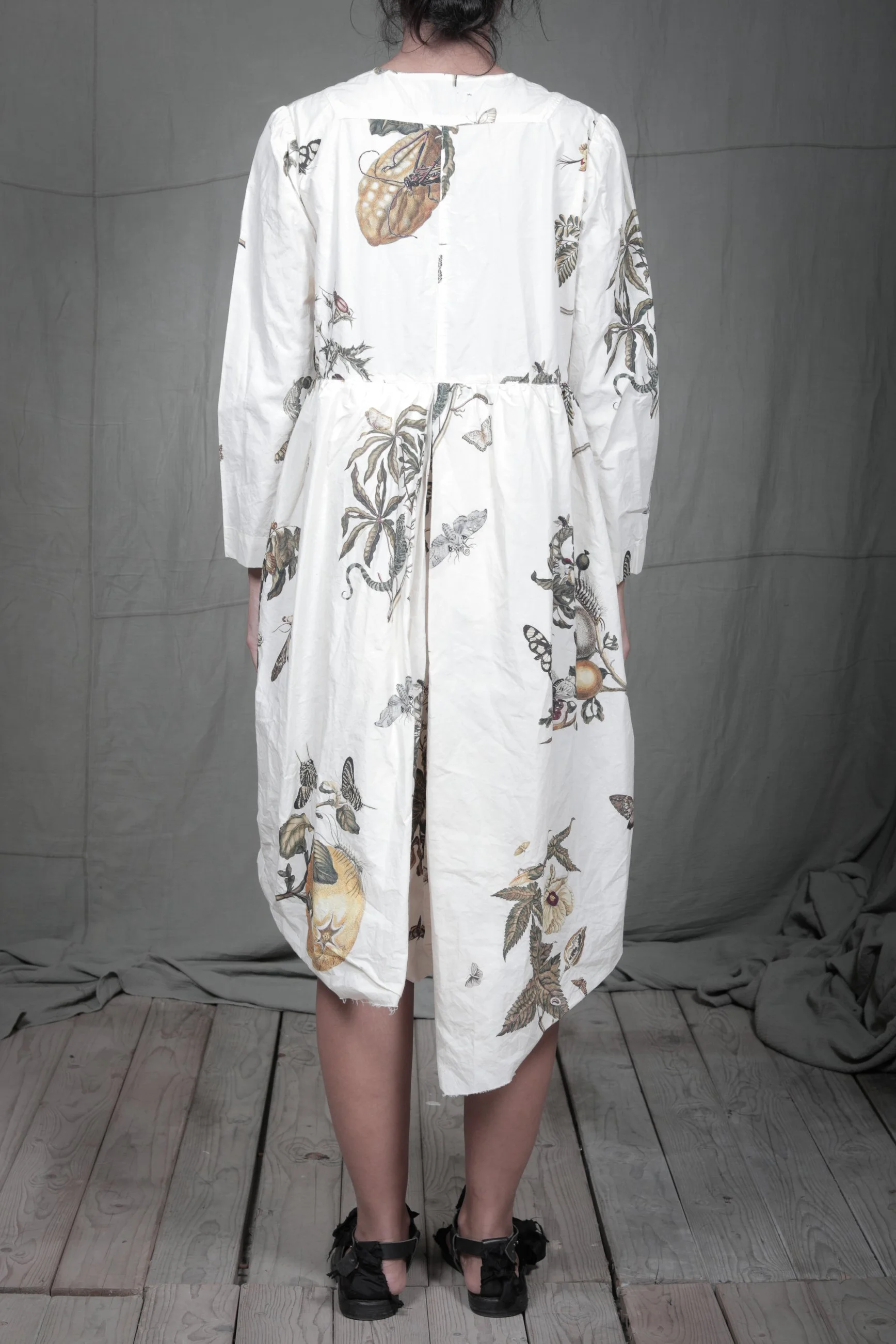 AM - SS2023 - MENS LOOKBOOK-1204.jpg