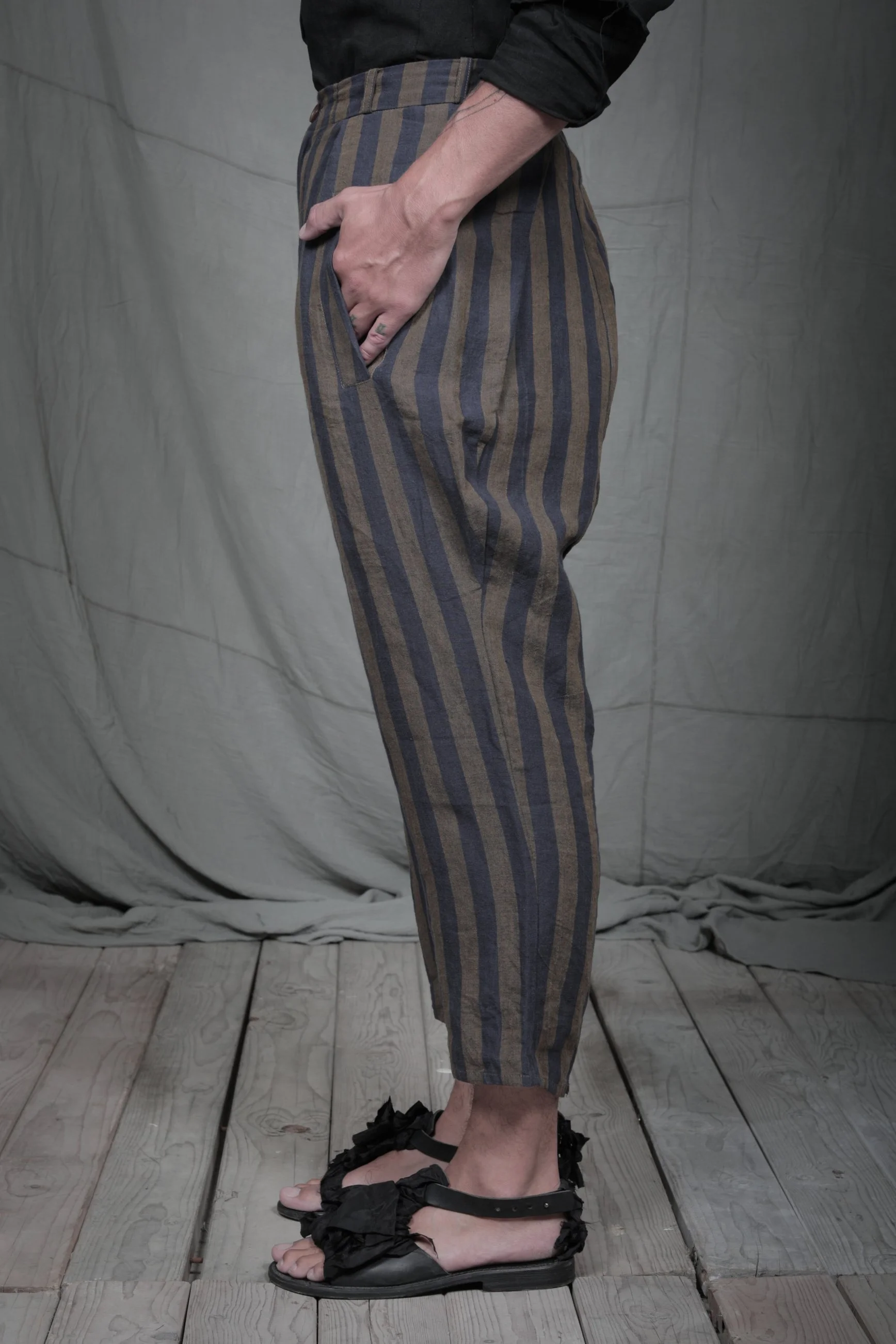AM - SS2023 - MENS LOOKBOOK-1302.jpg