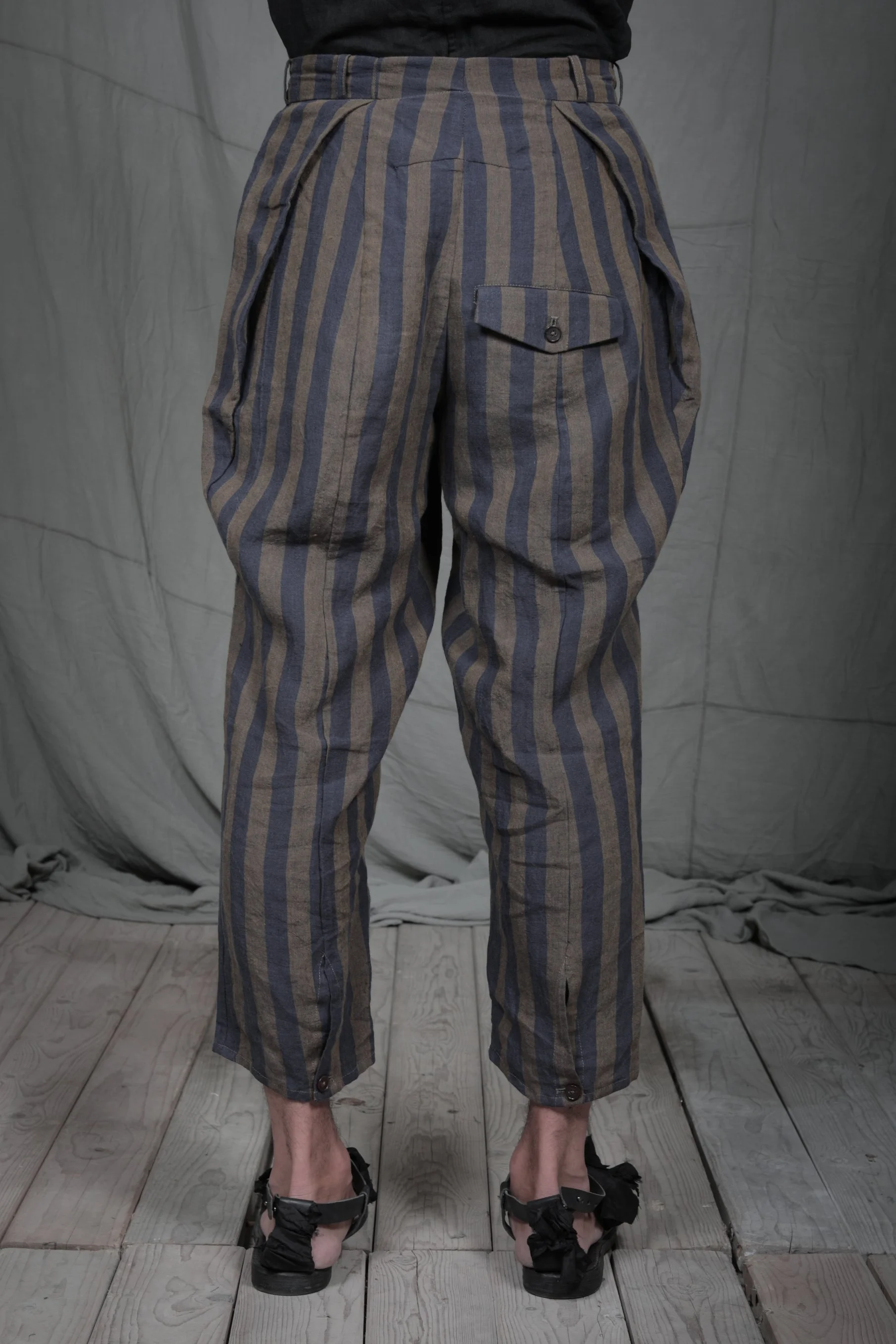 AM - SS2023 - MENS LOOKBOOK-1303.jpg