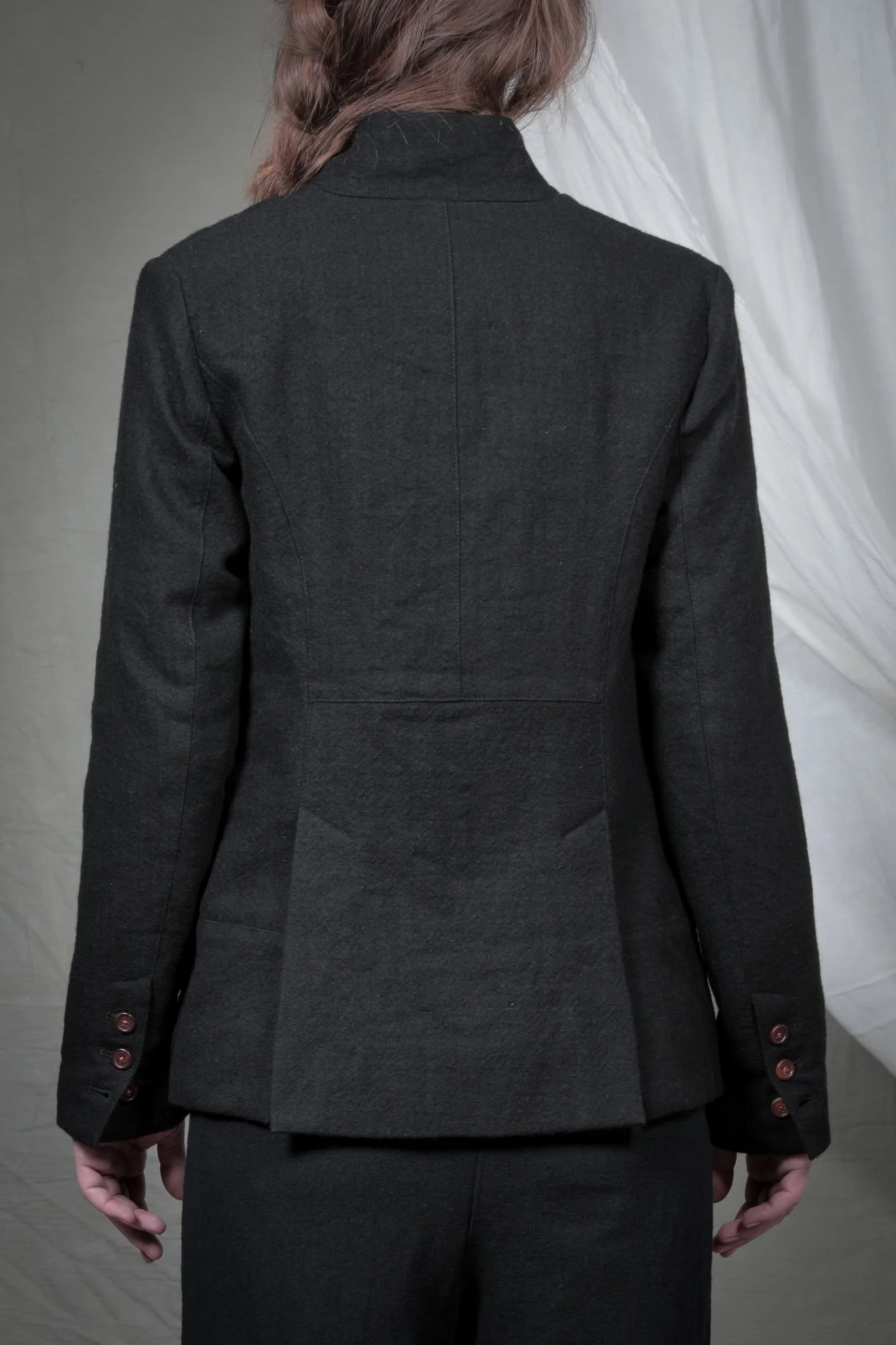 AM - AW2023 - LOOKBOOK-99.jpg