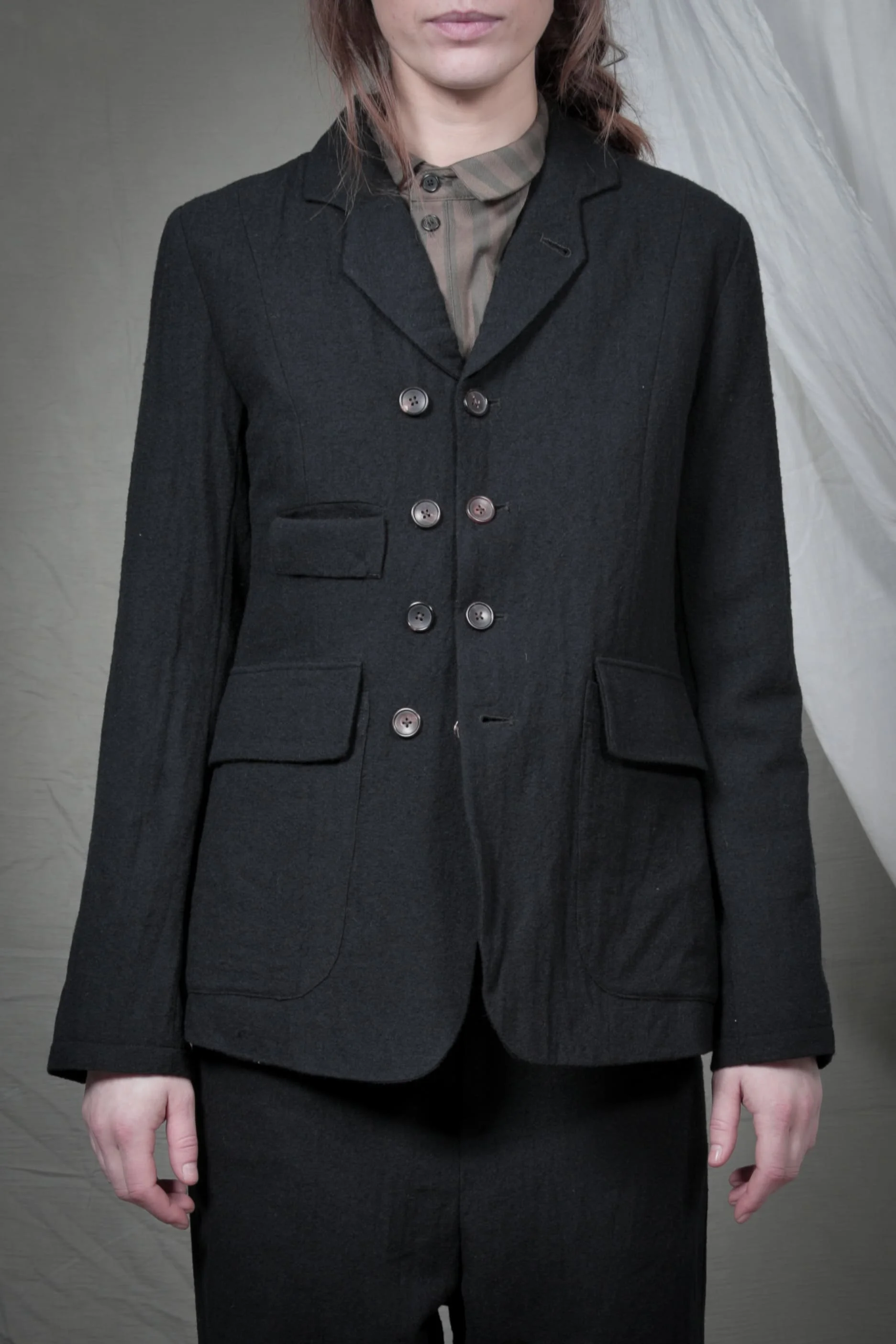 AM - AW2023 - LOOKBOOK-123.jpg