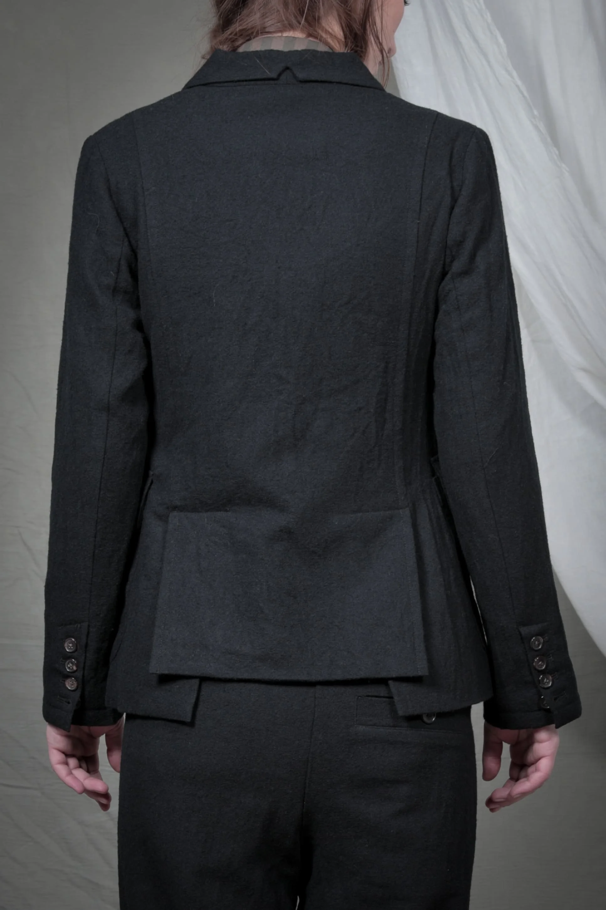 AM - AW2023 - LOOKBOOK-127.jpg