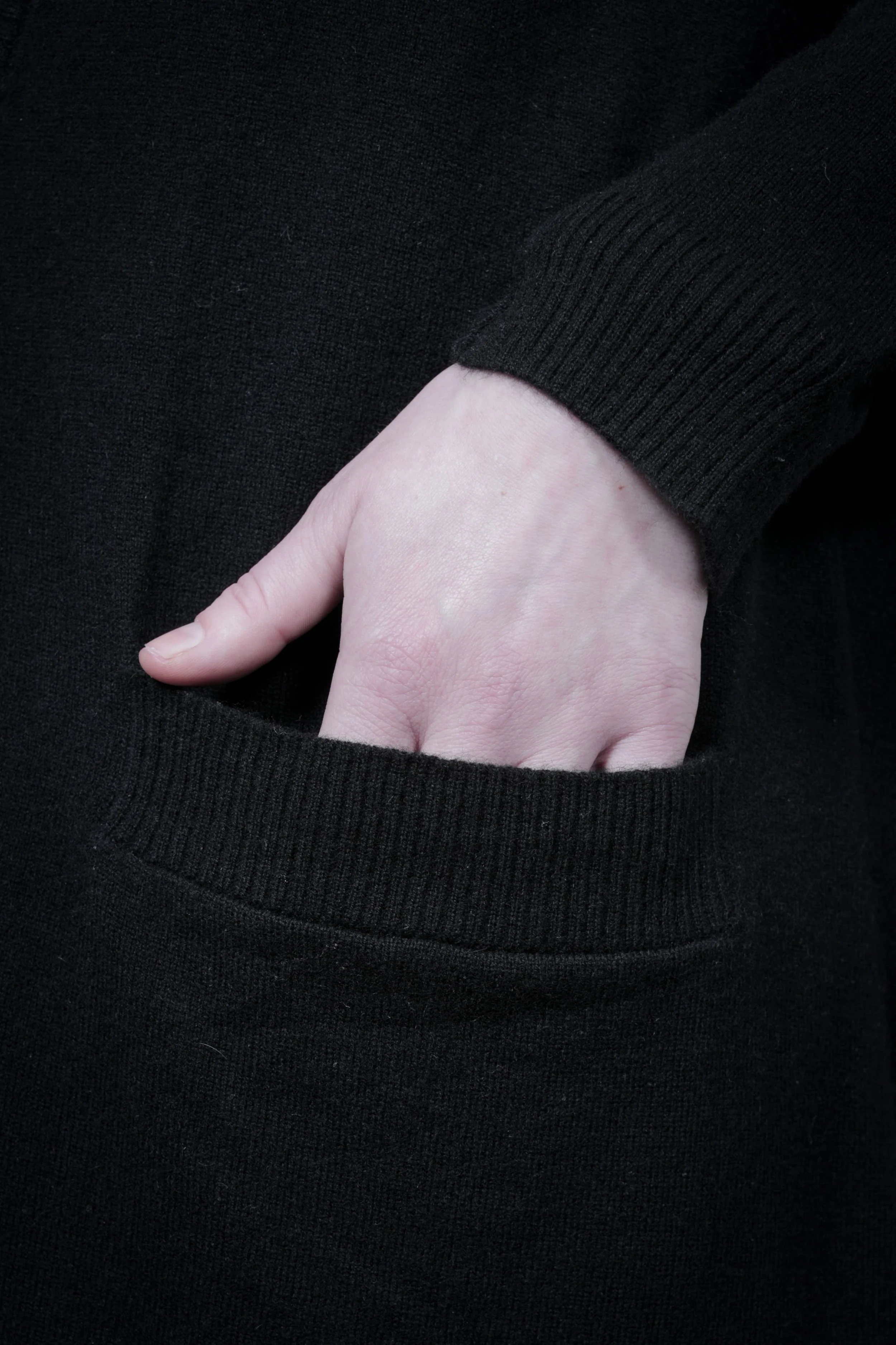 AM - AW2023 - LOOKBOOK-220.jpg