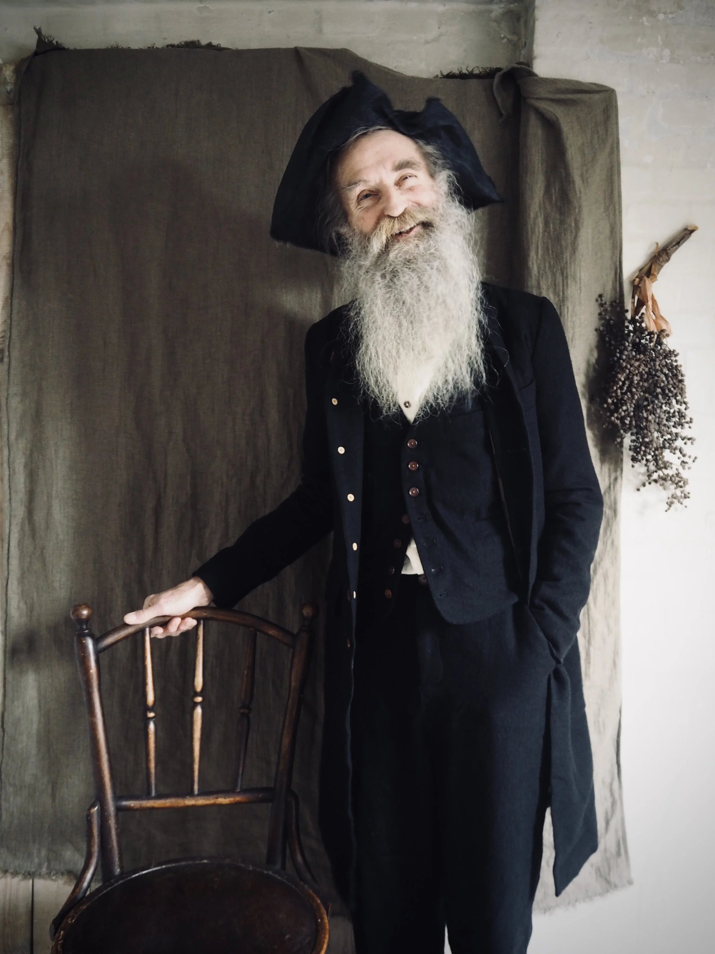 AM - AW23 - CAMPAIGN-9.jpg