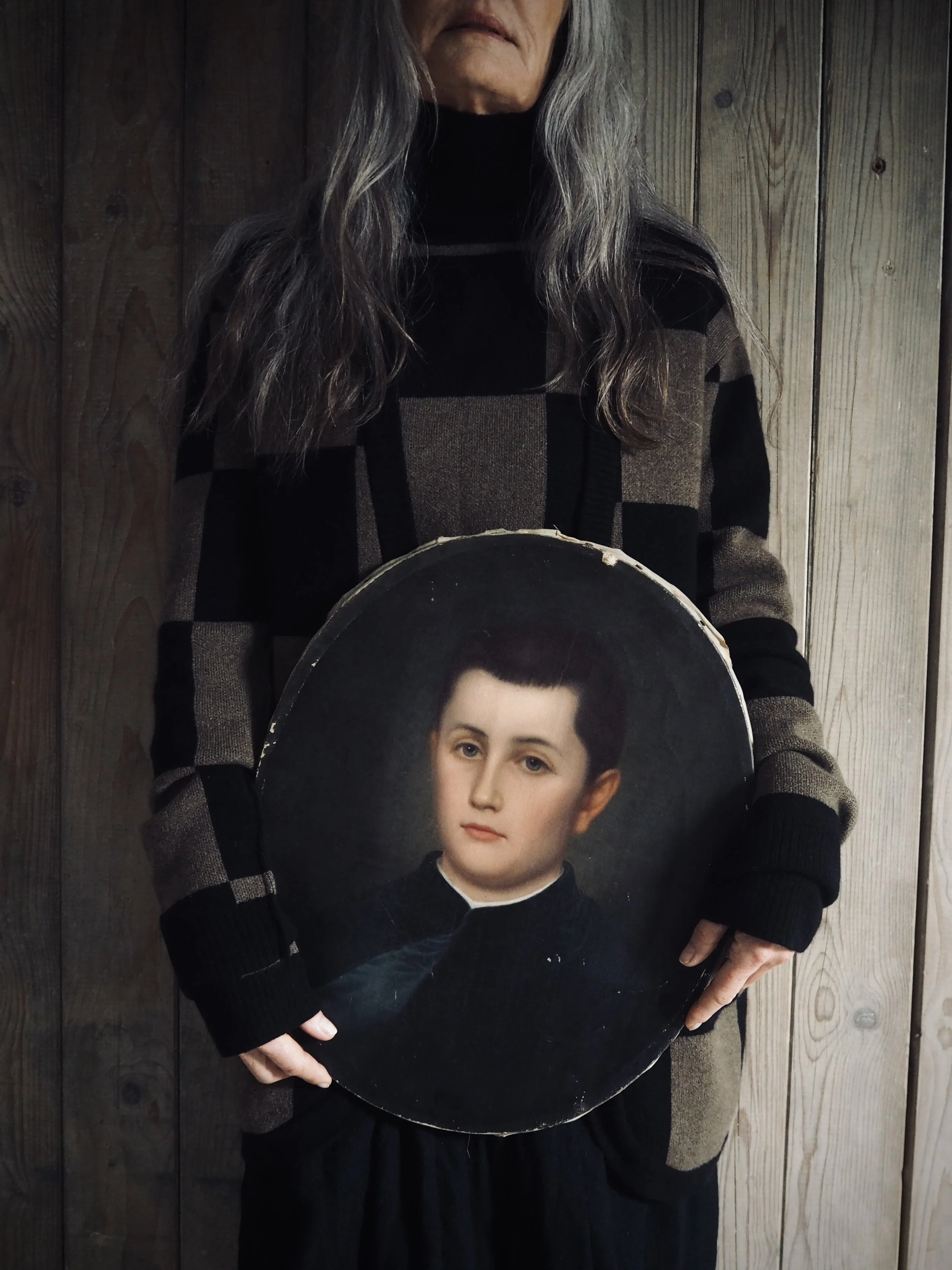 AM - AW23 - CAMPAIGN-25.jpg