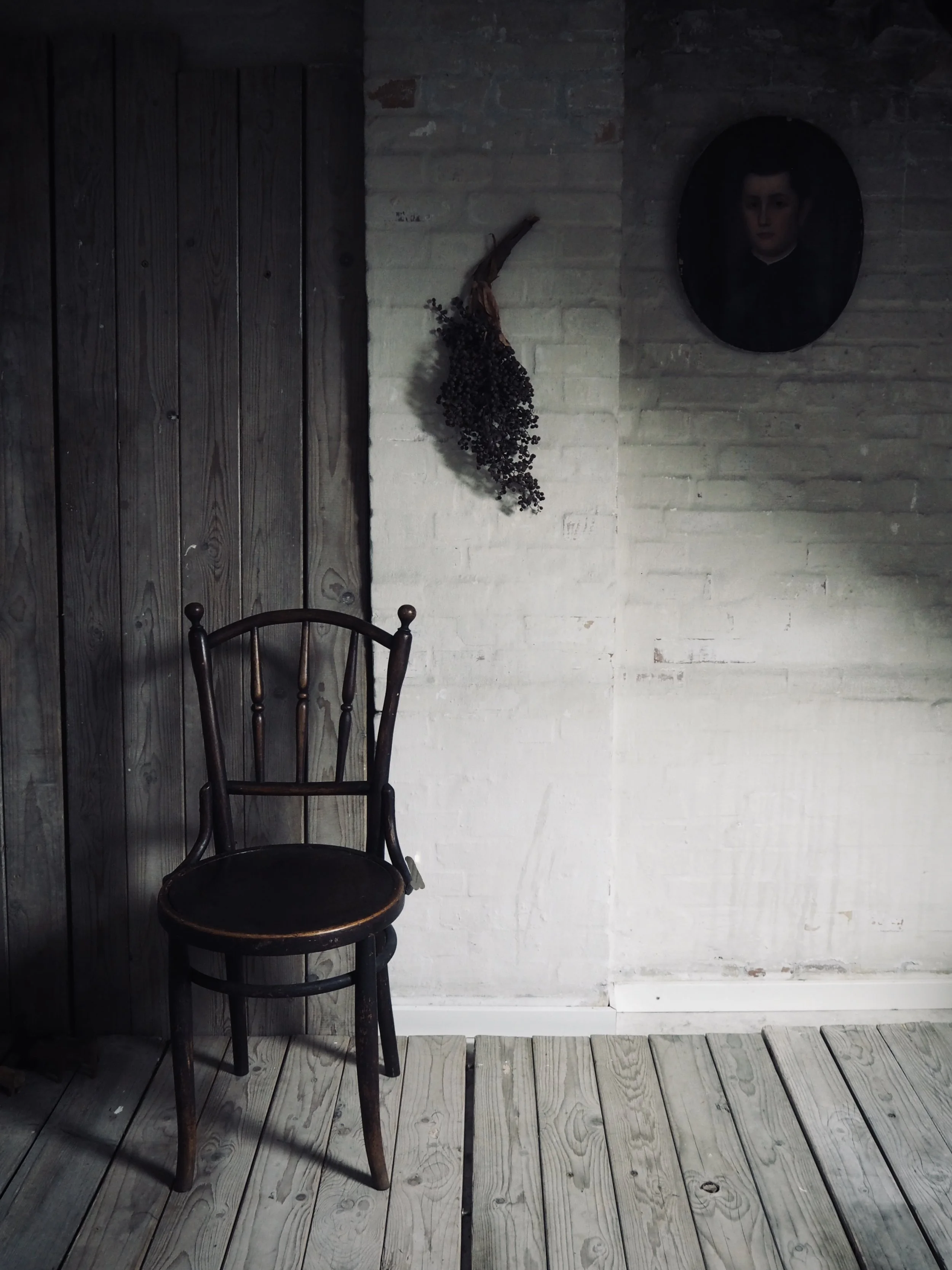 AM - AW23 - CAMPAIGN-31.jpg