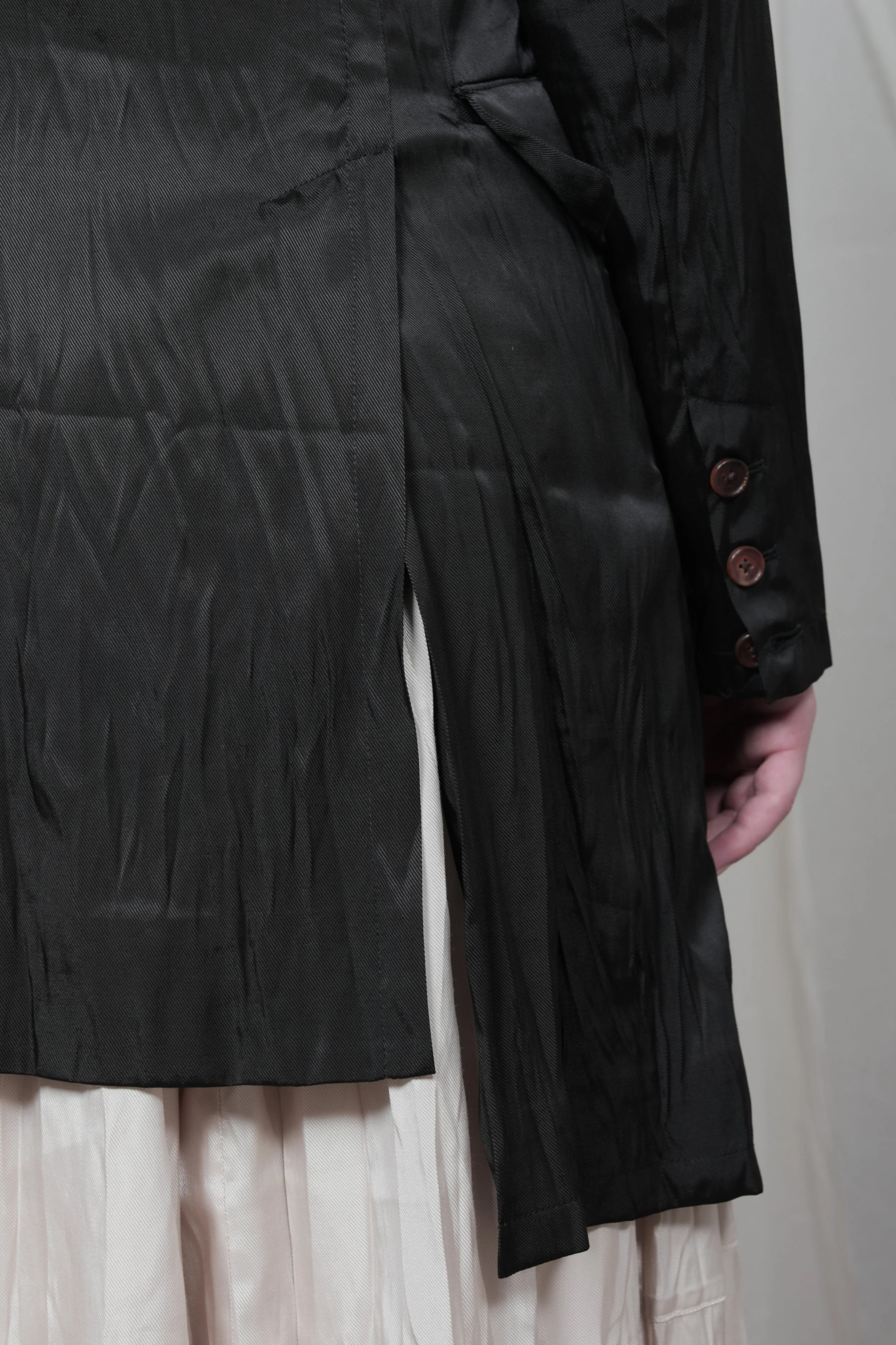 FATI - SS2024 - SHORTS FRONT-875.jpg