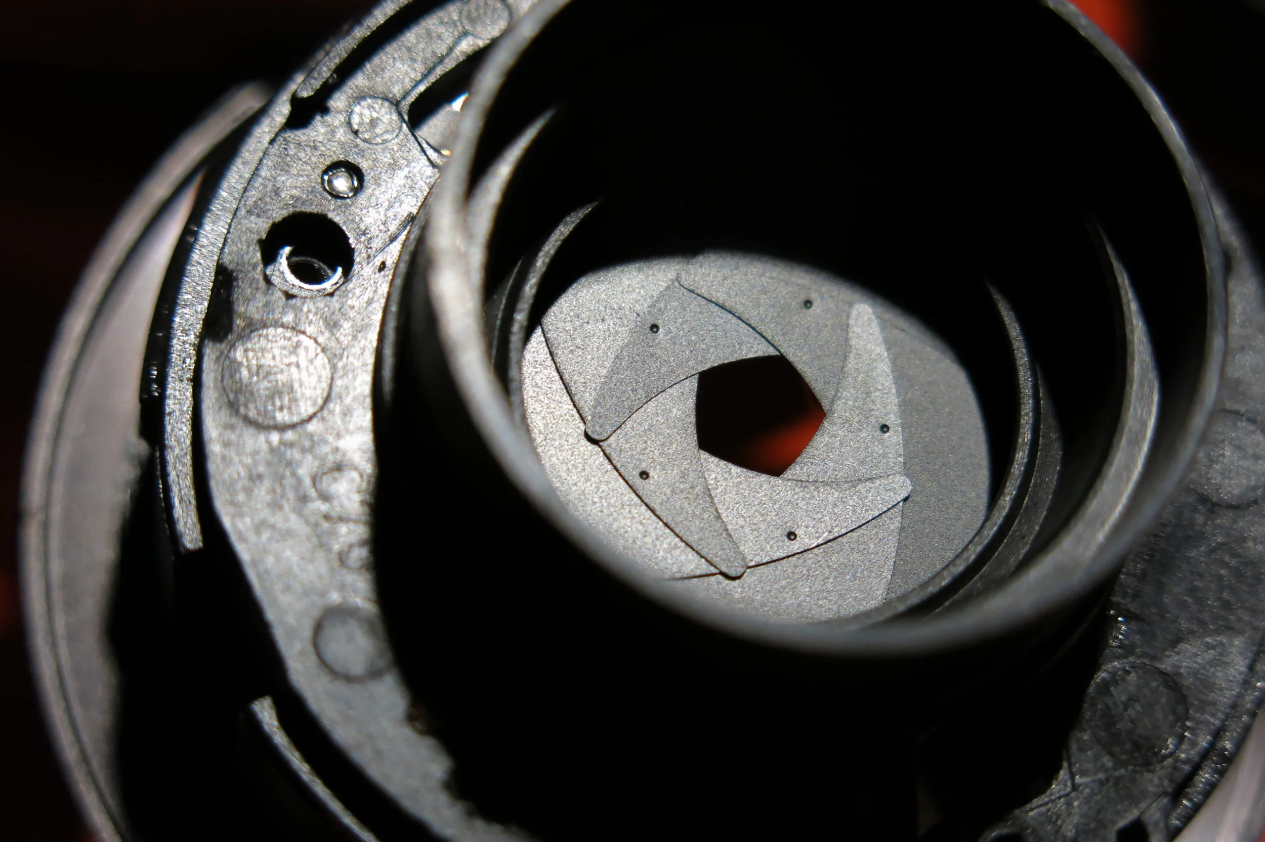 taking a camera lens apart, Aperture Blades