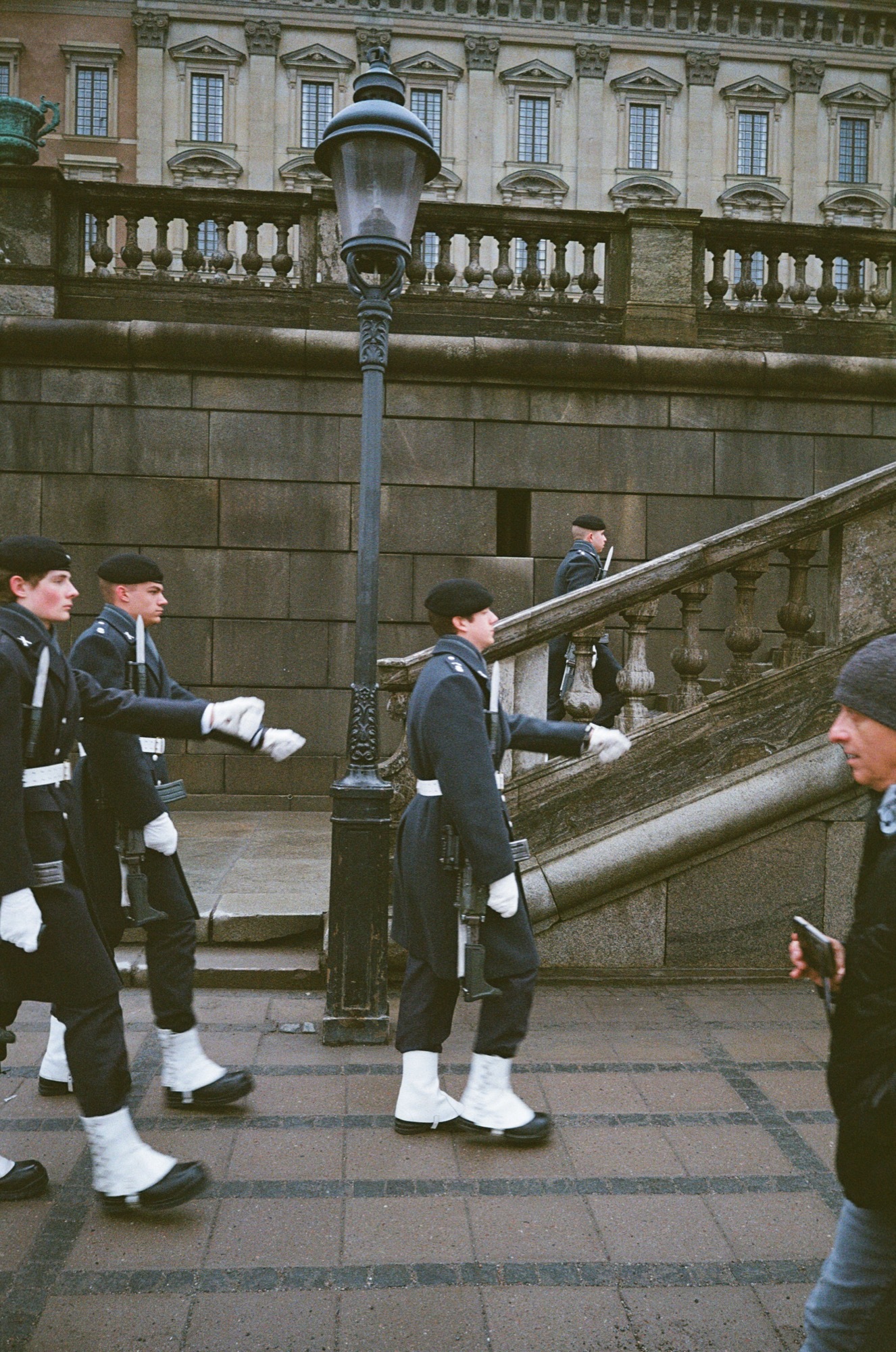 cameraville_leica_mda_stockholm_avenon_28mm_kodak_gold_400_13.jpg