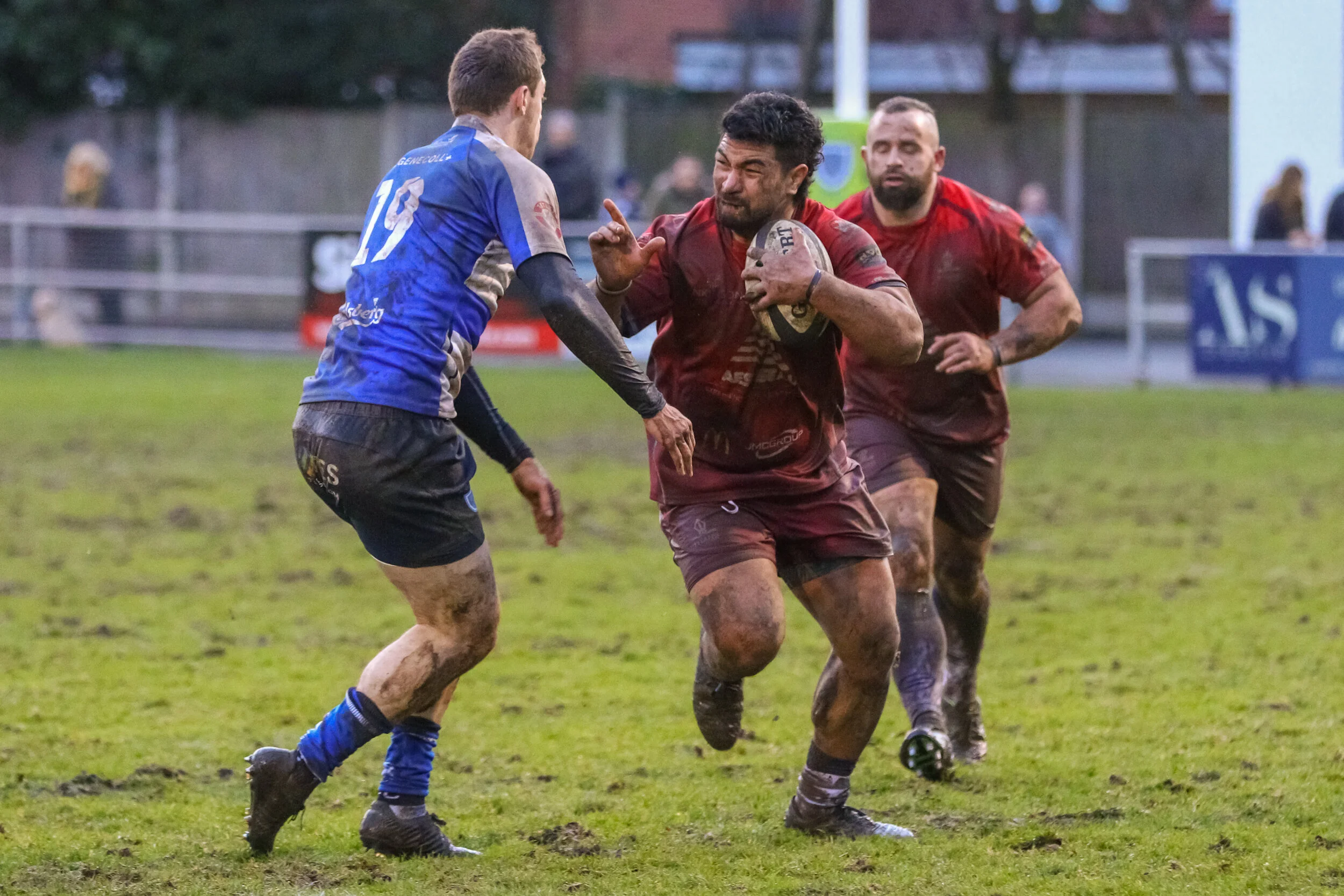 Anthony Maka takes on Jonty Rawcliffe-8568.jpg