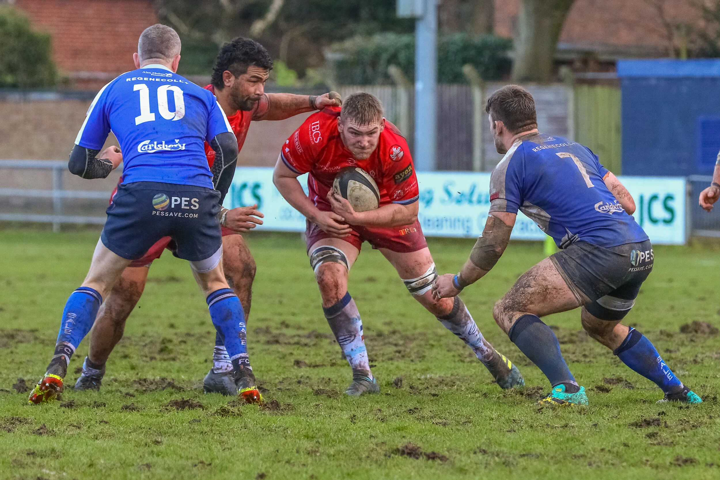 Zak Poole takes the ball up  for Rotherham-8264.jpg