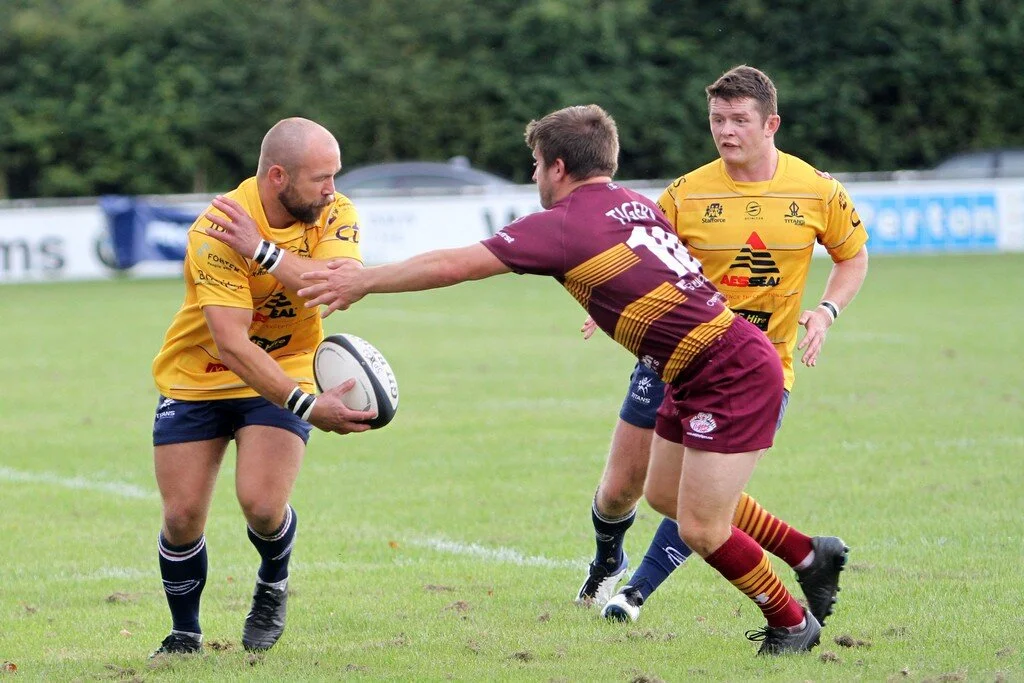Francis Entressengle Passes To Harry Dunne.jpg