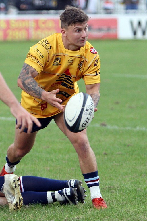 Sam Boxhall Passes.jpg