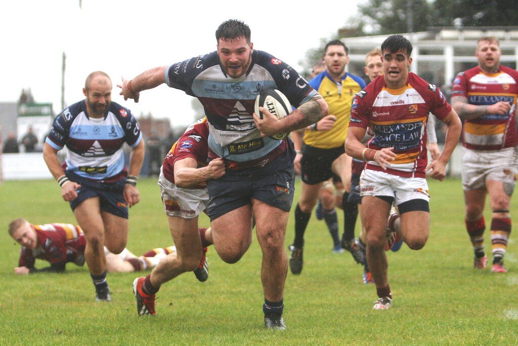 Callum Bustin Try Sequence 1.jpg