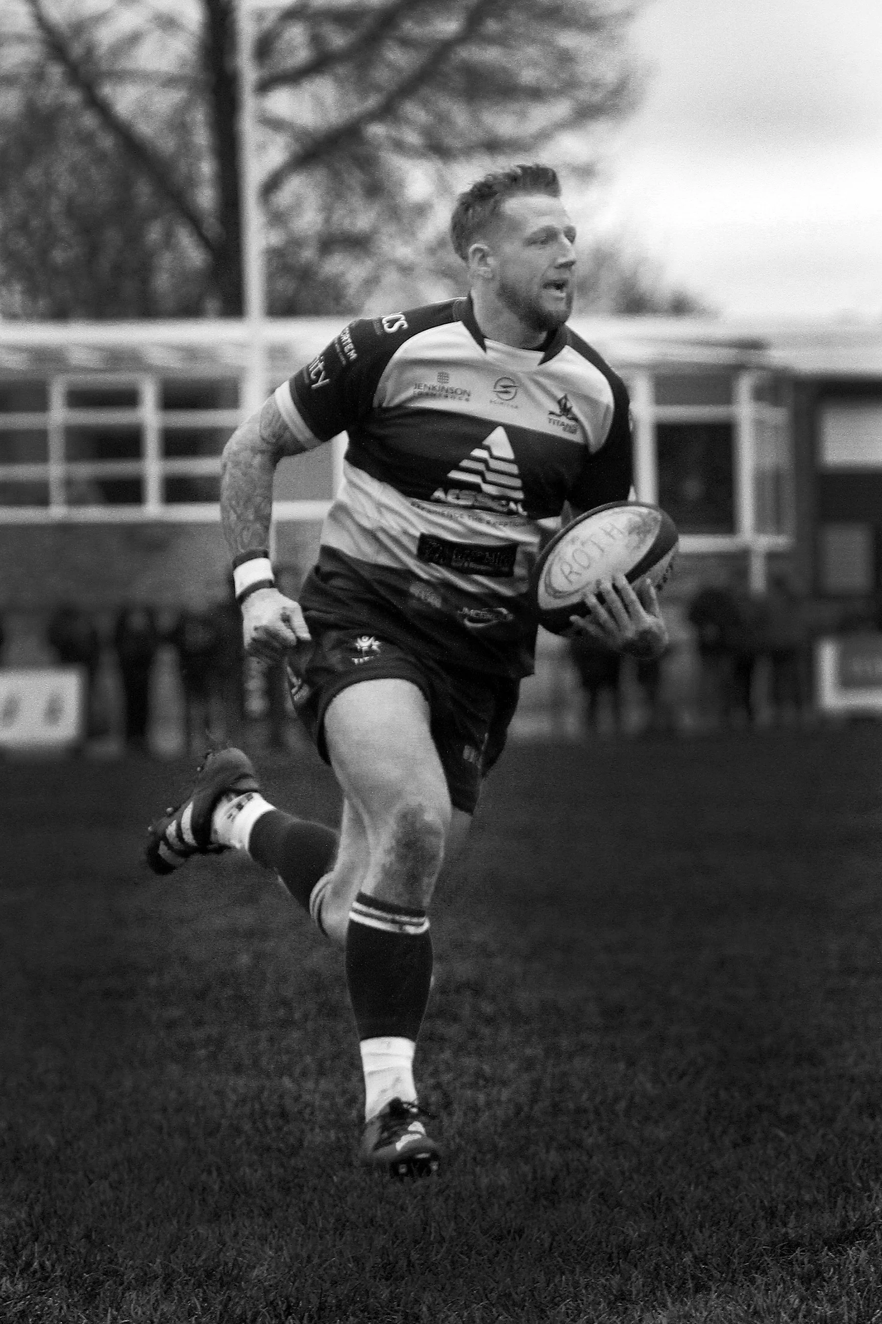 Lloyd Hayes 1 bw.jpg