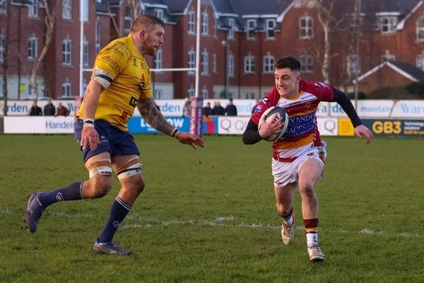 Adam Lanigan takes on Matt Challinor-8204.jpg