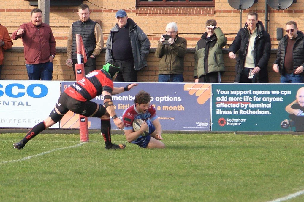 Barrett try v Moseley.jpg