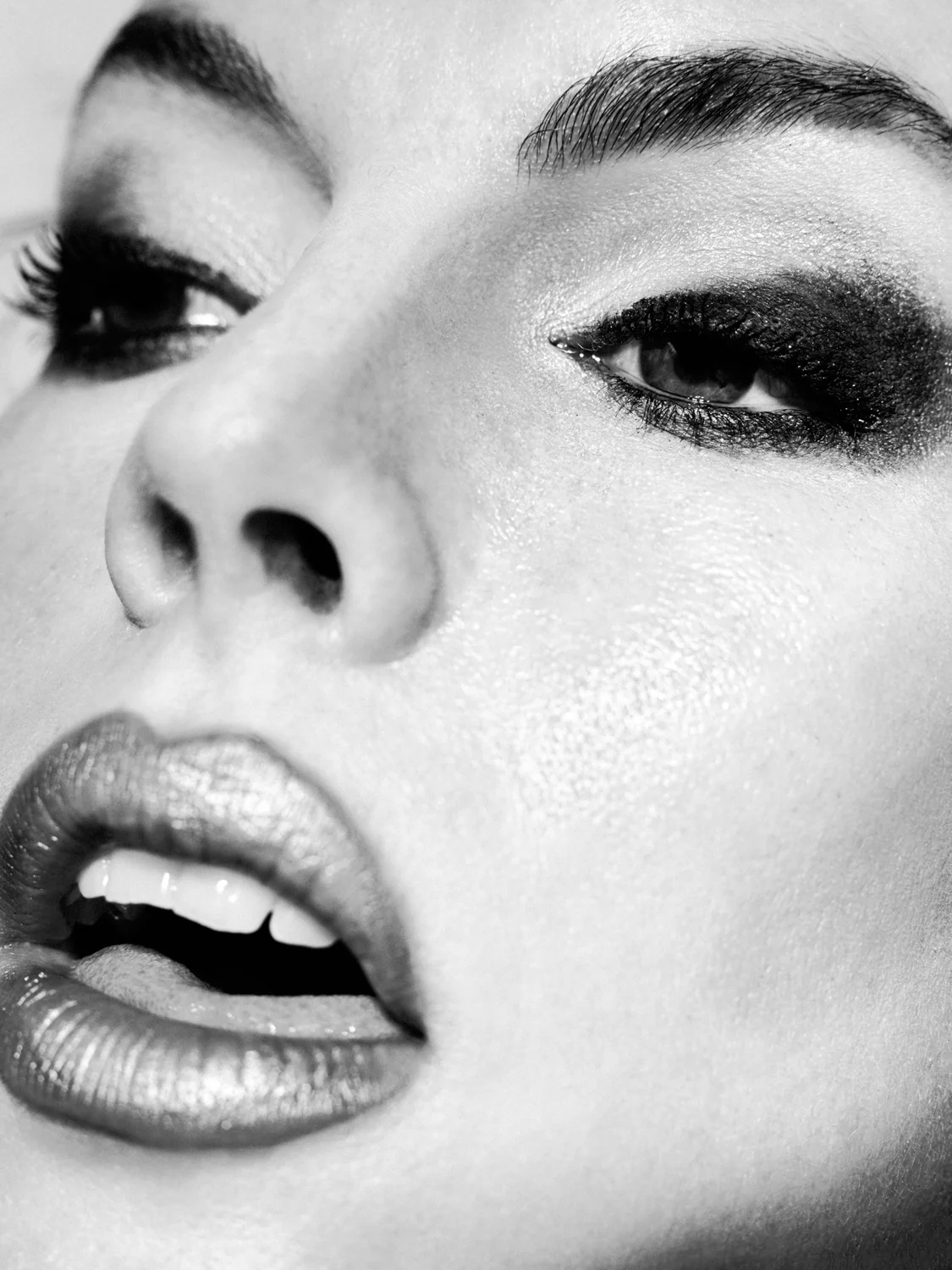 Fashion Editorial: "On my way"