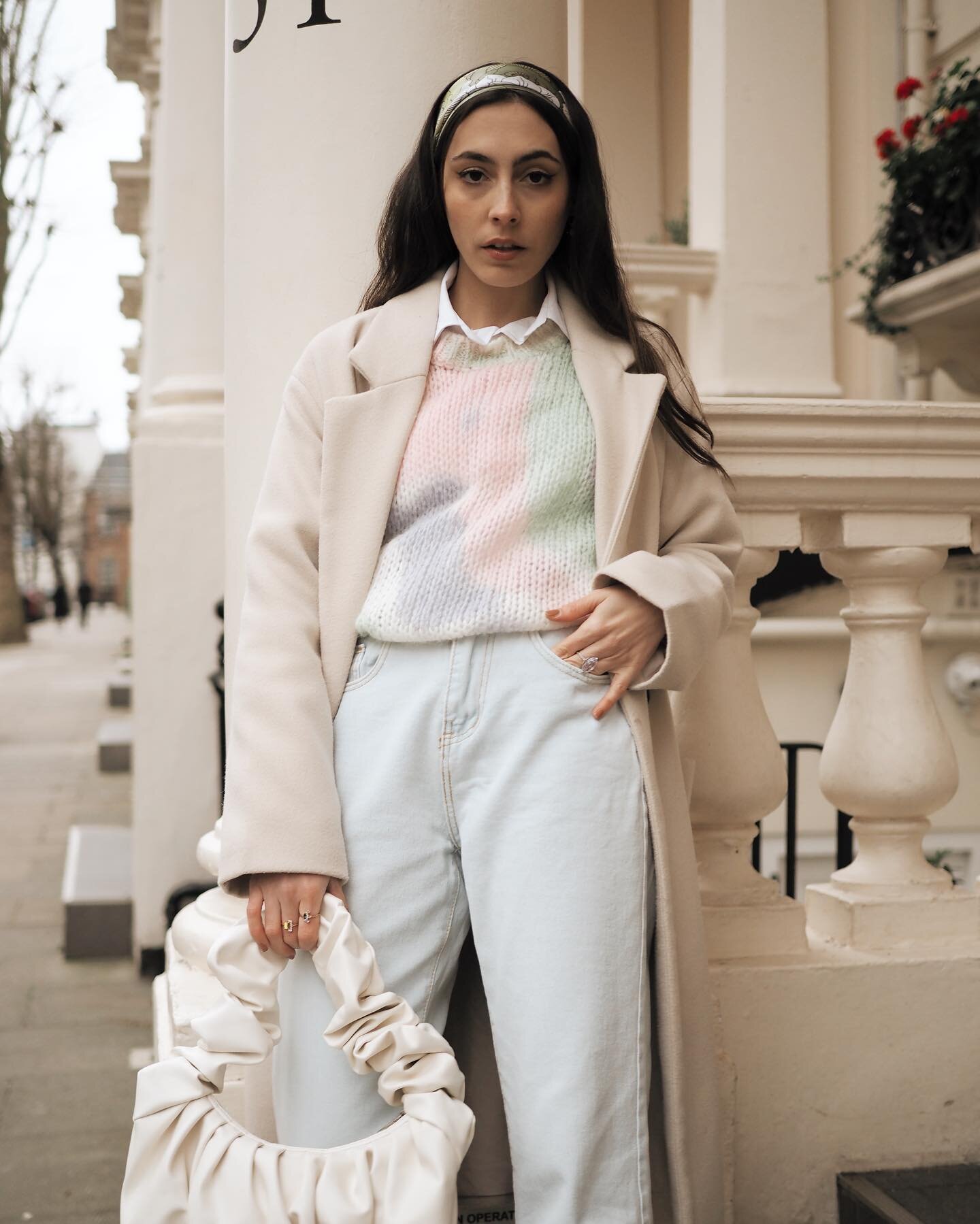 New blog post up now on the blog! All about my partnership with @reasontorent - how it works and my December selection 🥰 check it out - link in Bio!