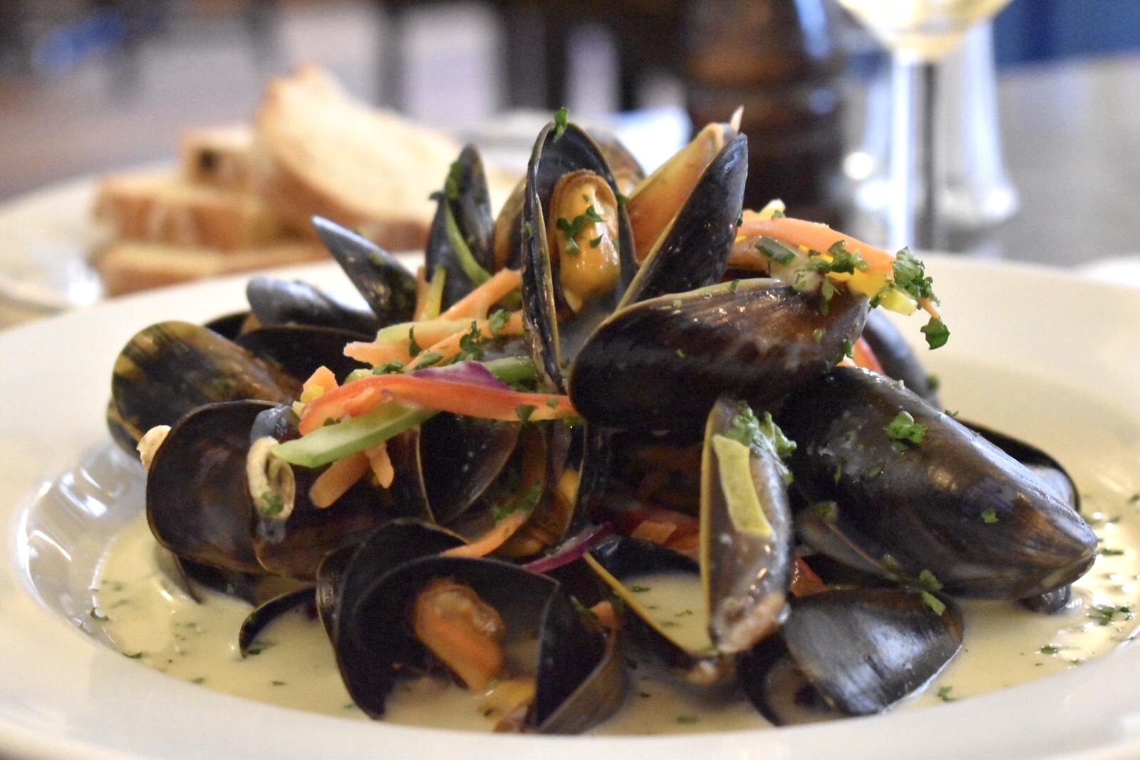 mussels close up.jpg