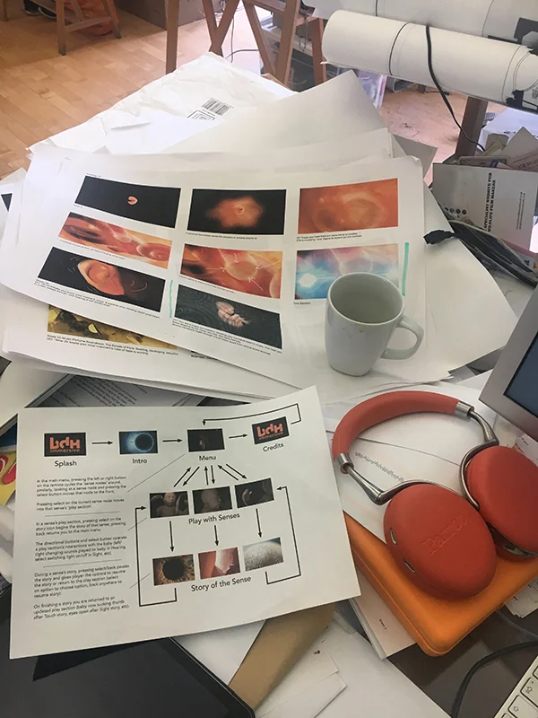 Wonderful-You-desk.jpg