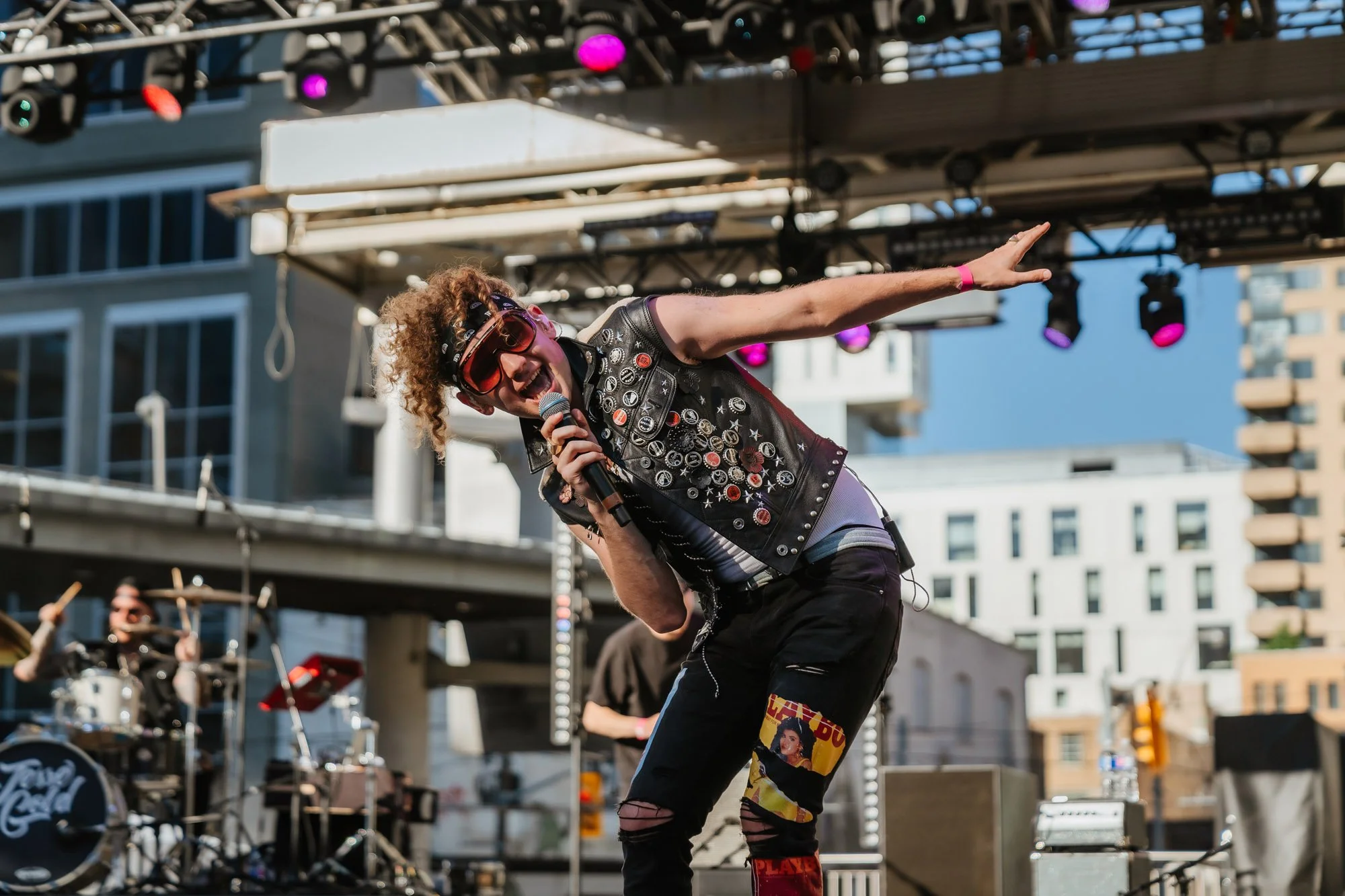 Francesco Yates live performance photography