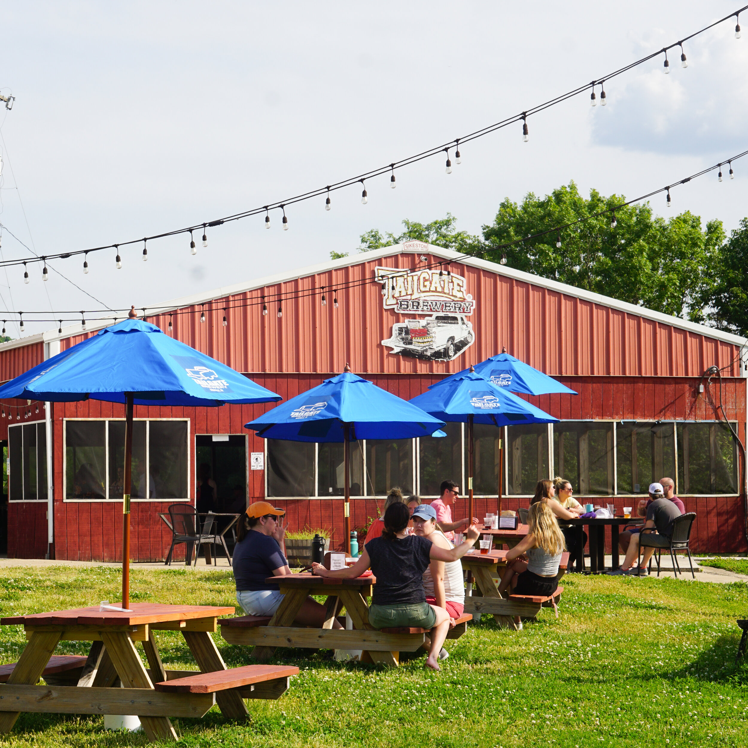 Memorial Day patio1 .jpg