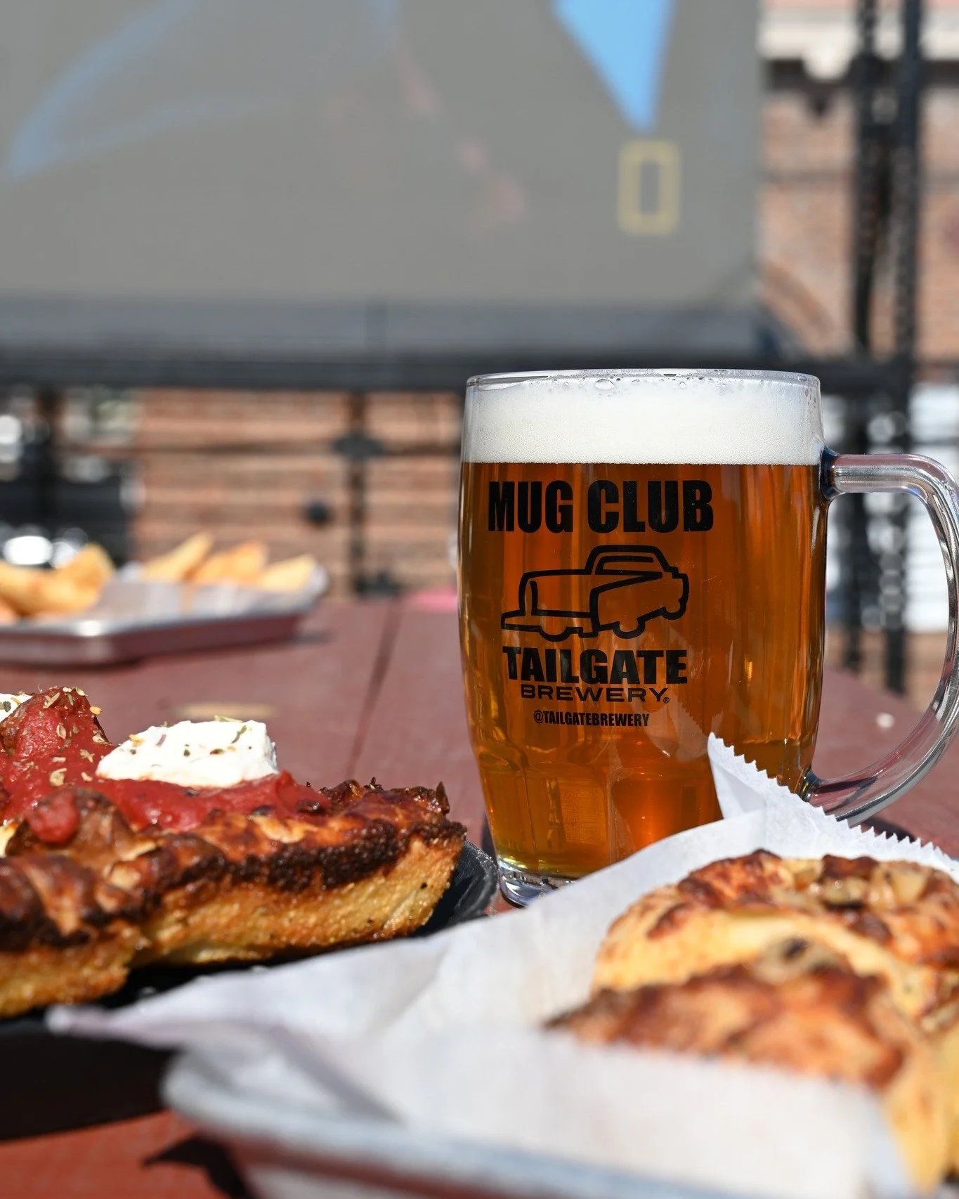 Hey mug club, it's Tuesday...time to kick the keg! Swing by early and take advantage of social hour too!