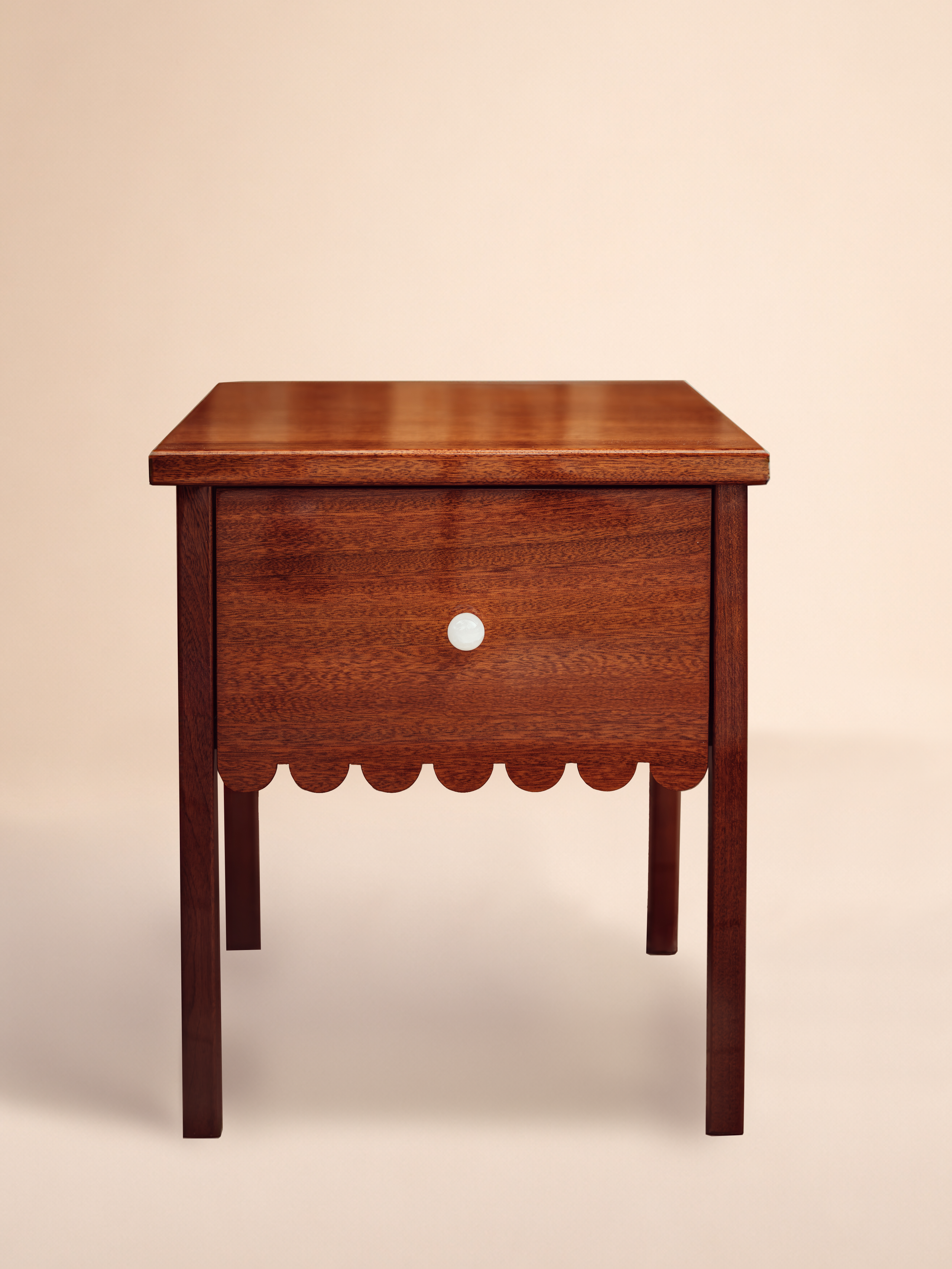 Ove cap ferret table de chevet.png