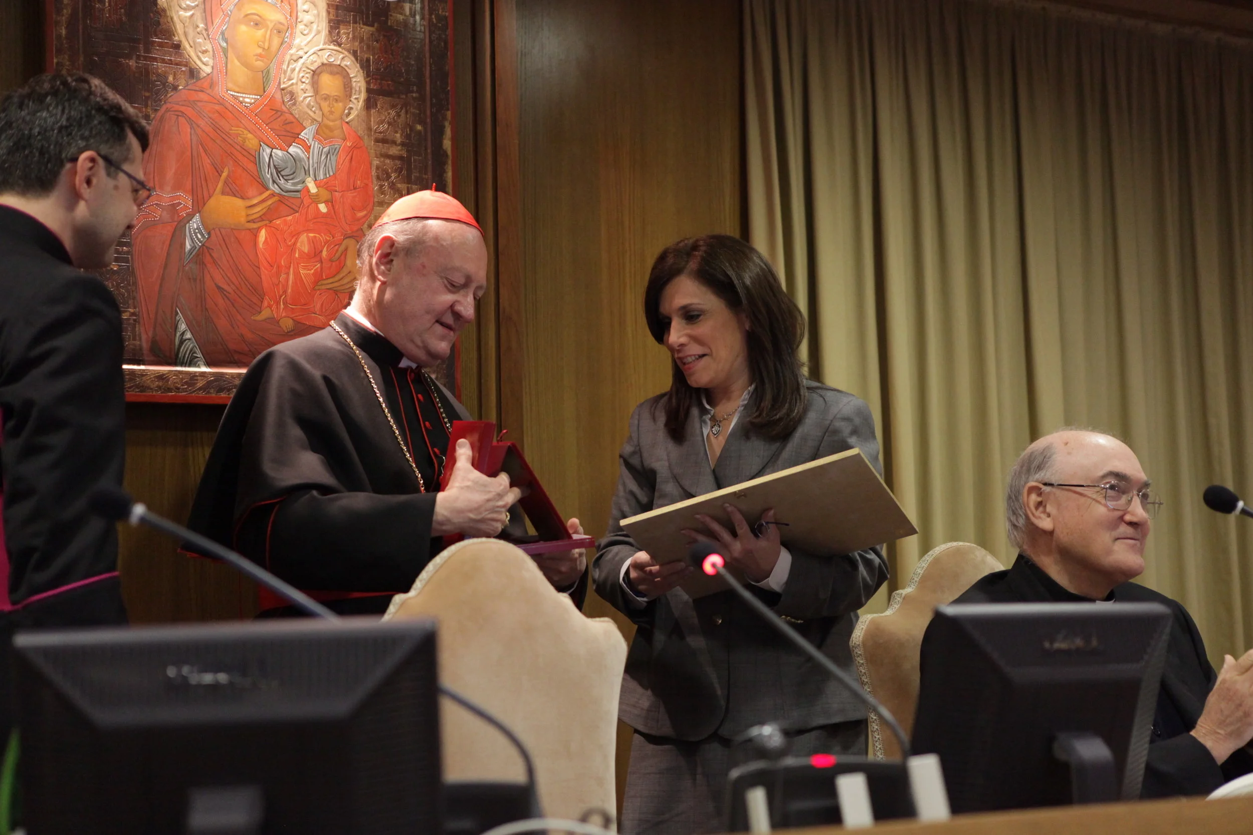 Cardinal Gianfranco Ravasi, head of Pontifical Council for Culture presents Dr. Smith with Key Founders Award from the Vatican (April 2013)
