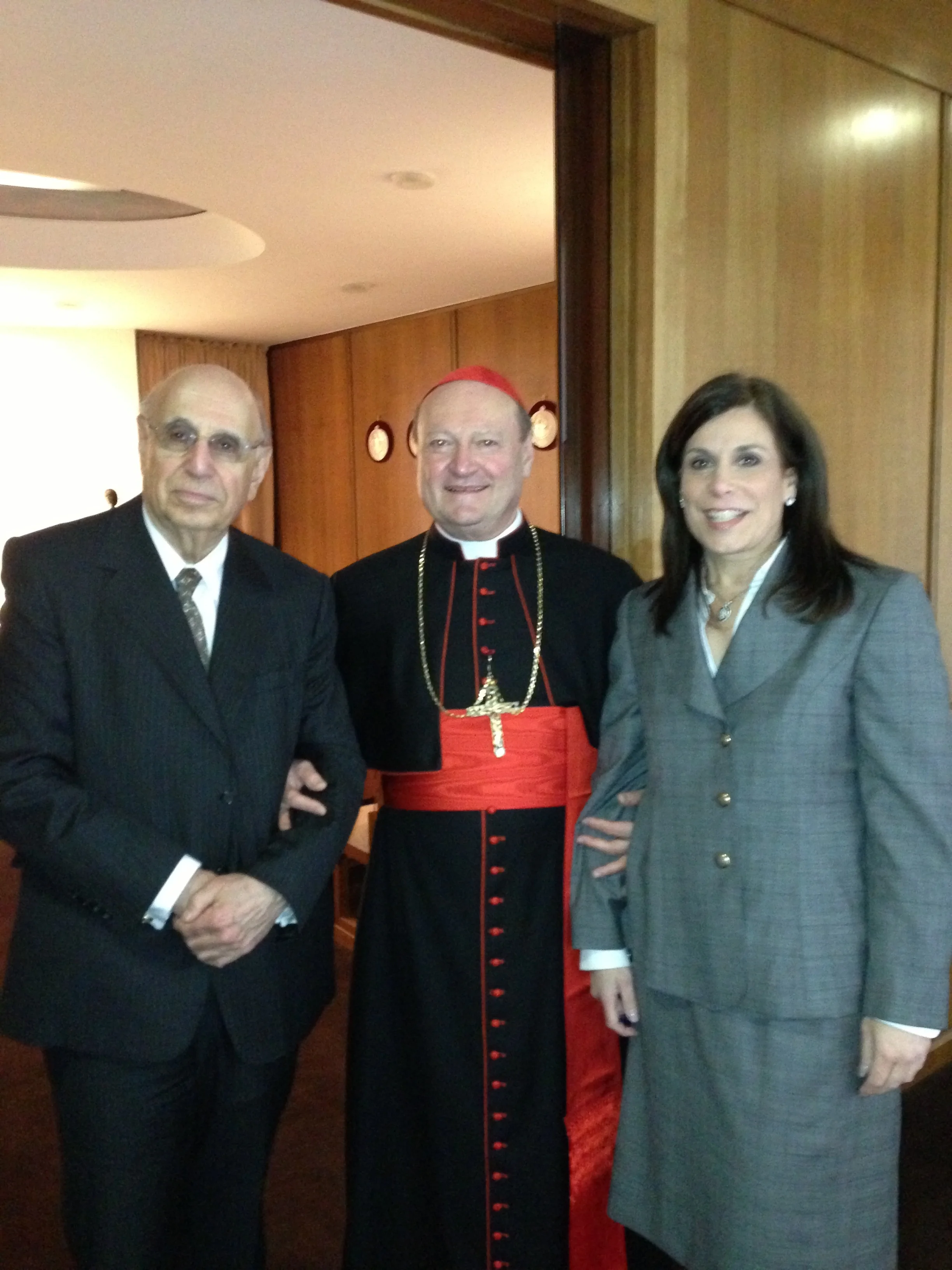 Dr. Robin Smith with Gordon Smith (left) and Cardinal Gianfranco Ravasi