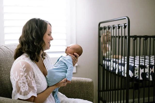 Hey mama, you did it! What a sweet and handsome new babe.

This look into your first few days together is such a special time we&rsquo;re really honored to capture.
.
.
.
.
#atlantalifestylephotographer #atlantanewbornphotographer #newbornphotography