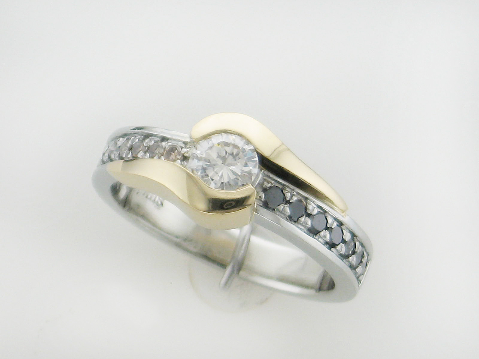 two tone diamond ring