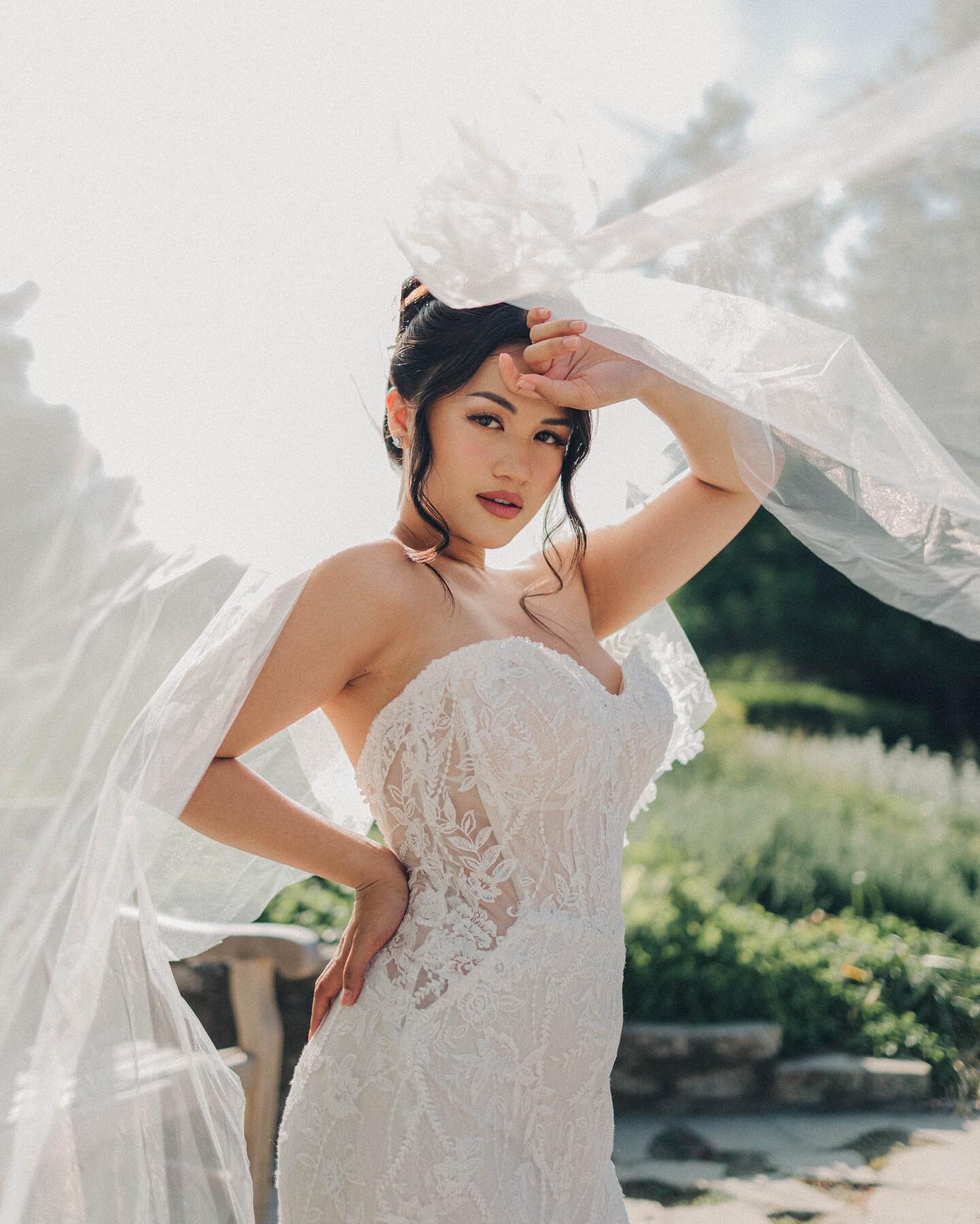 Tag a bride to be! @shekinah_austria wears the RHYA wedding dress. 
.
.
.
.

#ojobridal #ojogirl #wedding #weddingdress #weddinggown #brides #bridal #bridalgowns #weddinginspiration #weddingideas #dress #bridesmaids #couturefashion #details #glamour 