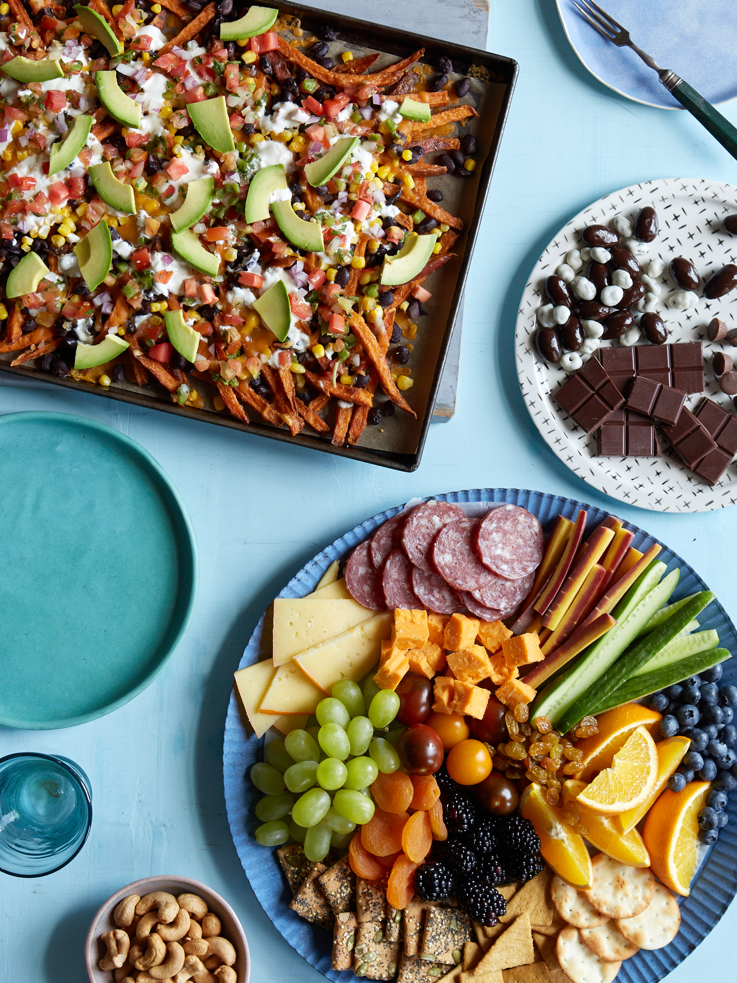 FamilyFun_DecJanEatin_FryNachosSnackPlate_045.jpg