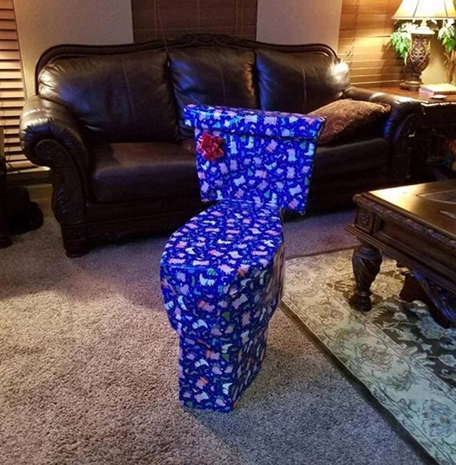 I wonder what it is.... Merry Christmas Eve, losers!