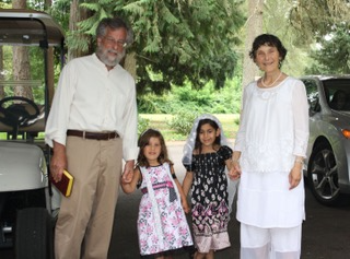 Rabbis Daniel and Hanna Tiferet with Granddaughters 2014