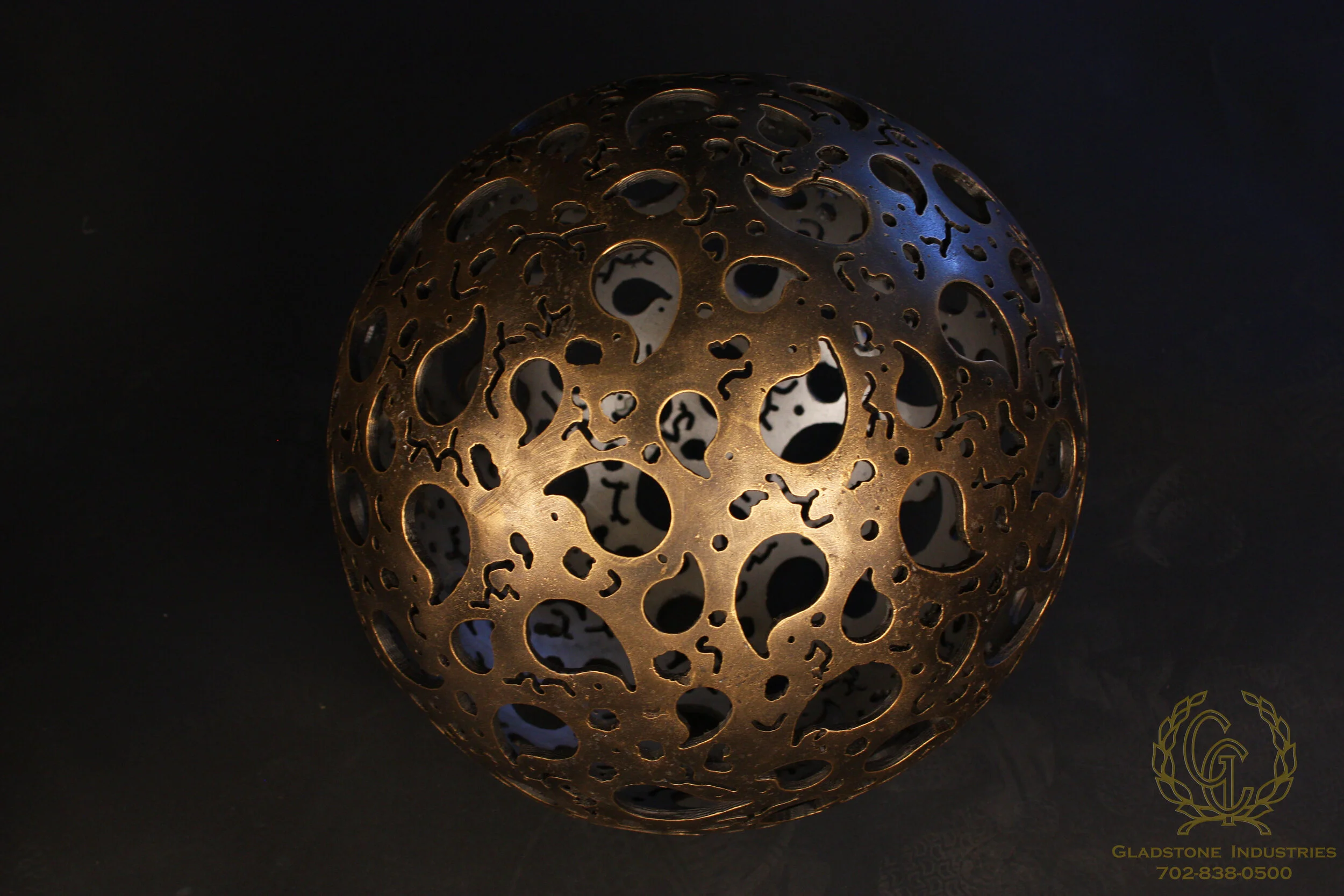 Cosmo-Swirl-Pendant-Light-1.jpg