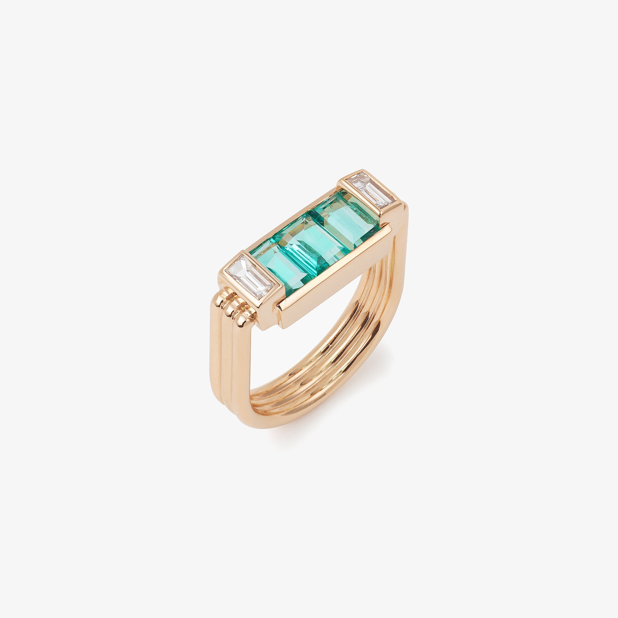 CSG ring chaillot baguette emerald web.jpg