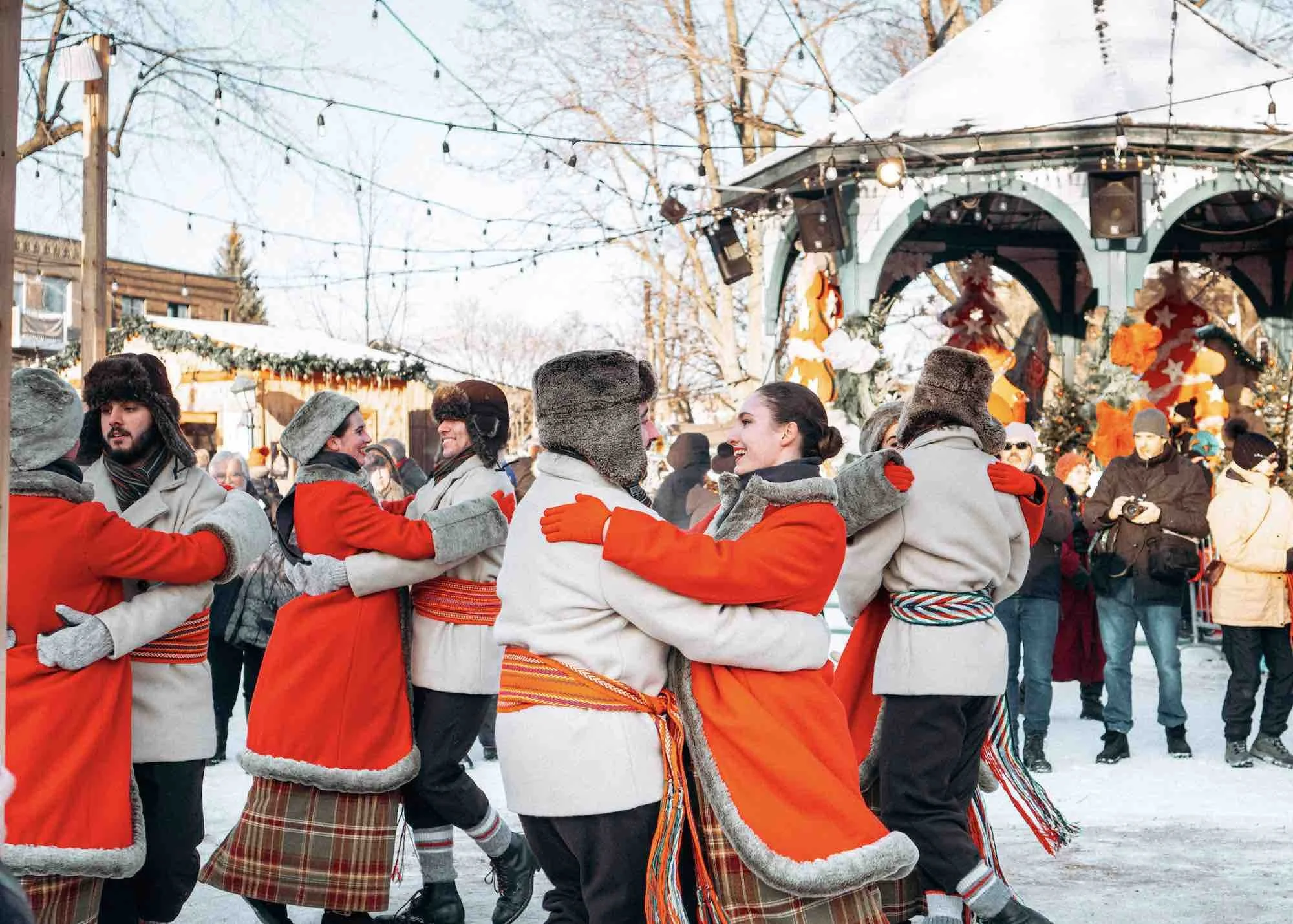 Spectacle et animation au Marché de Noël et des traditions de Longueuil