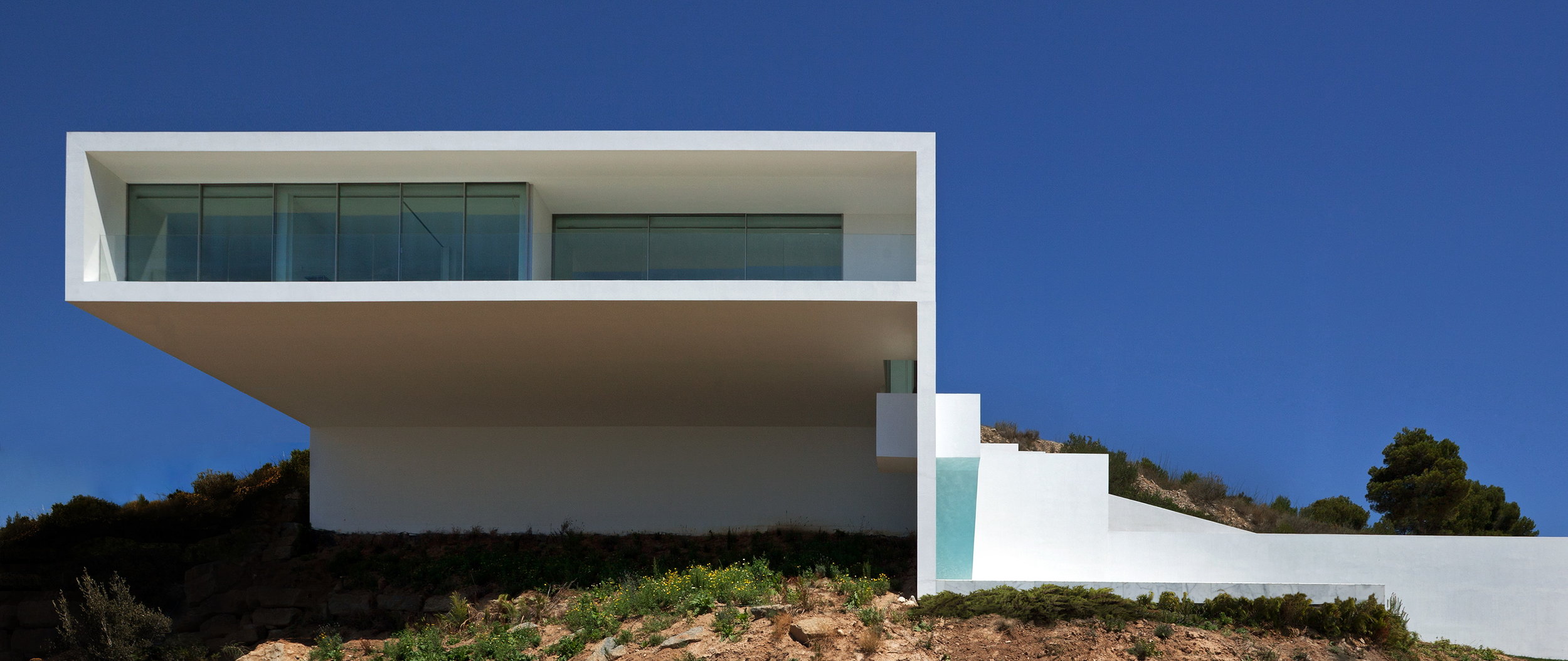FRAN SILVESTRE ARQUITECTOS VALENCIA - HOUSE ON THE CLIFF -  IMG ARQUITECTURA - 02.jpg