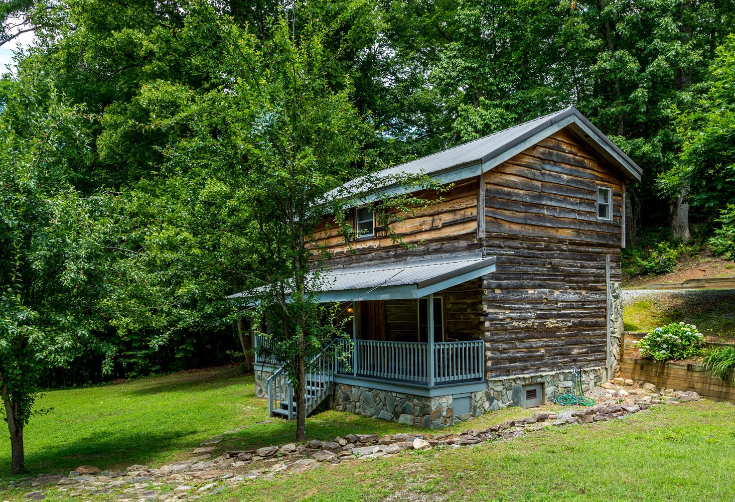 5445 Holbert Cove Rd Saluda NC-large-013-24-Side View-1466x1000-72dpi.jpg