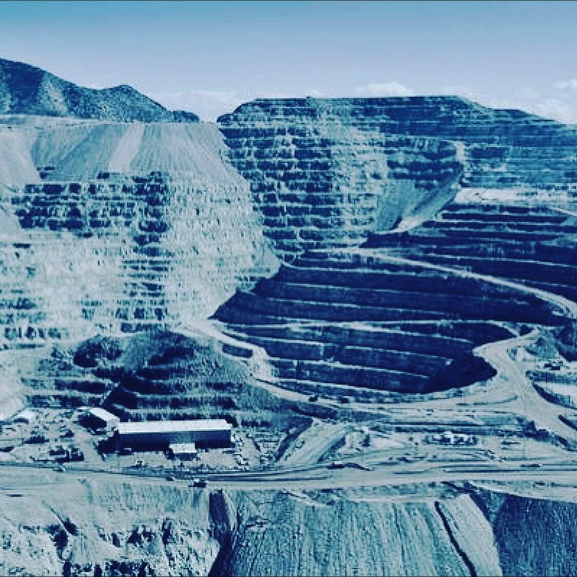 MORENCI MINE, 
The Copper Mountain Mining District, Arizona.
-
During the 1870s prospectors who ventured into this area found evidence of primitive excavations at this site.  Although Native Americans did not attempt to smelt the colorful copper-bear