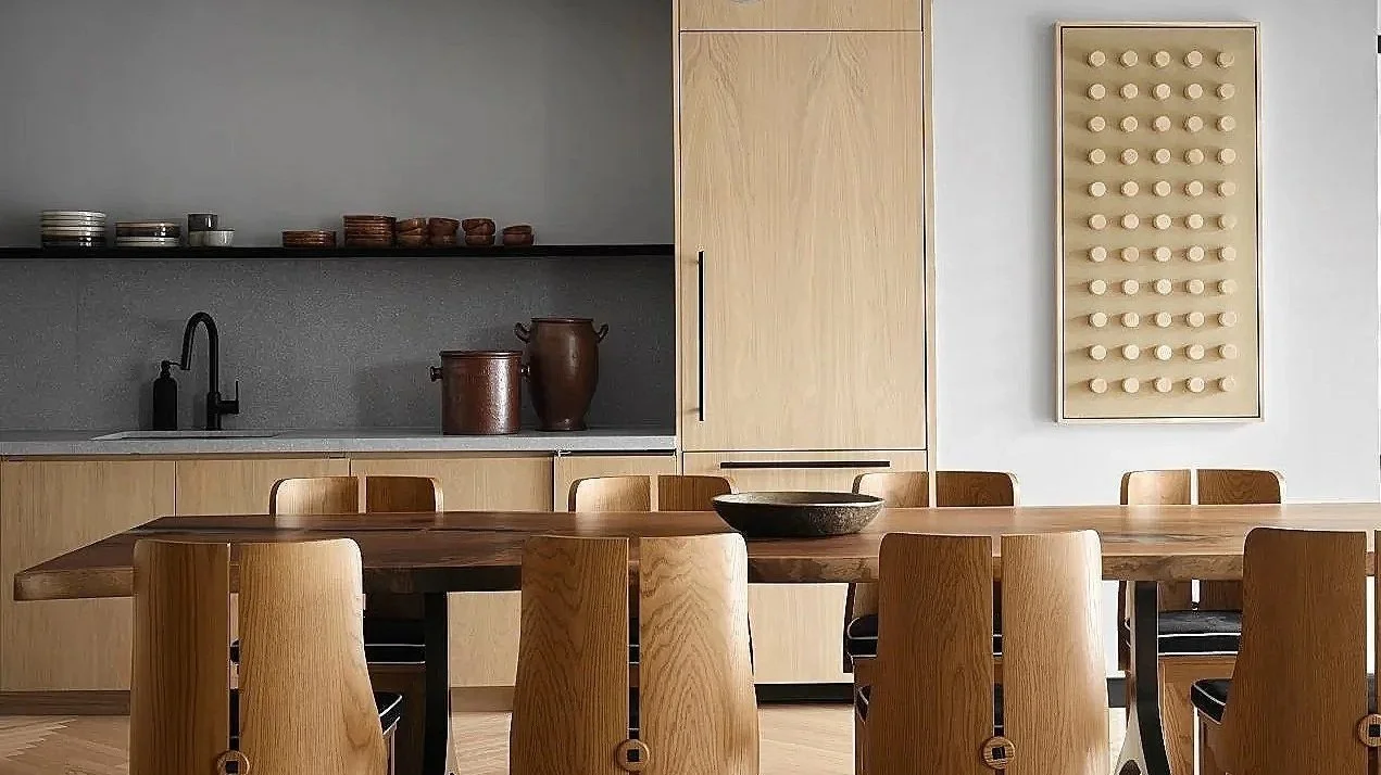 Overline_Int_ClubroomKitchen1_Lobby_Aug23_RESIZED-1.jpg