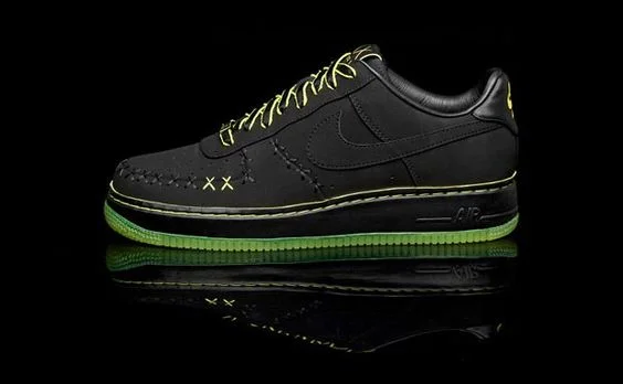 kaws af1.jpg
