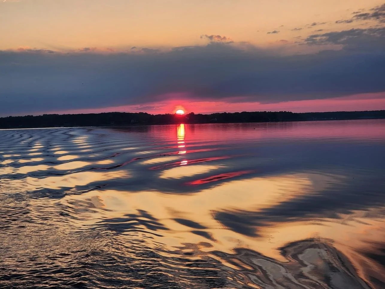 Enjoying a Chesapeake Bay Sunset Sailing Charter
