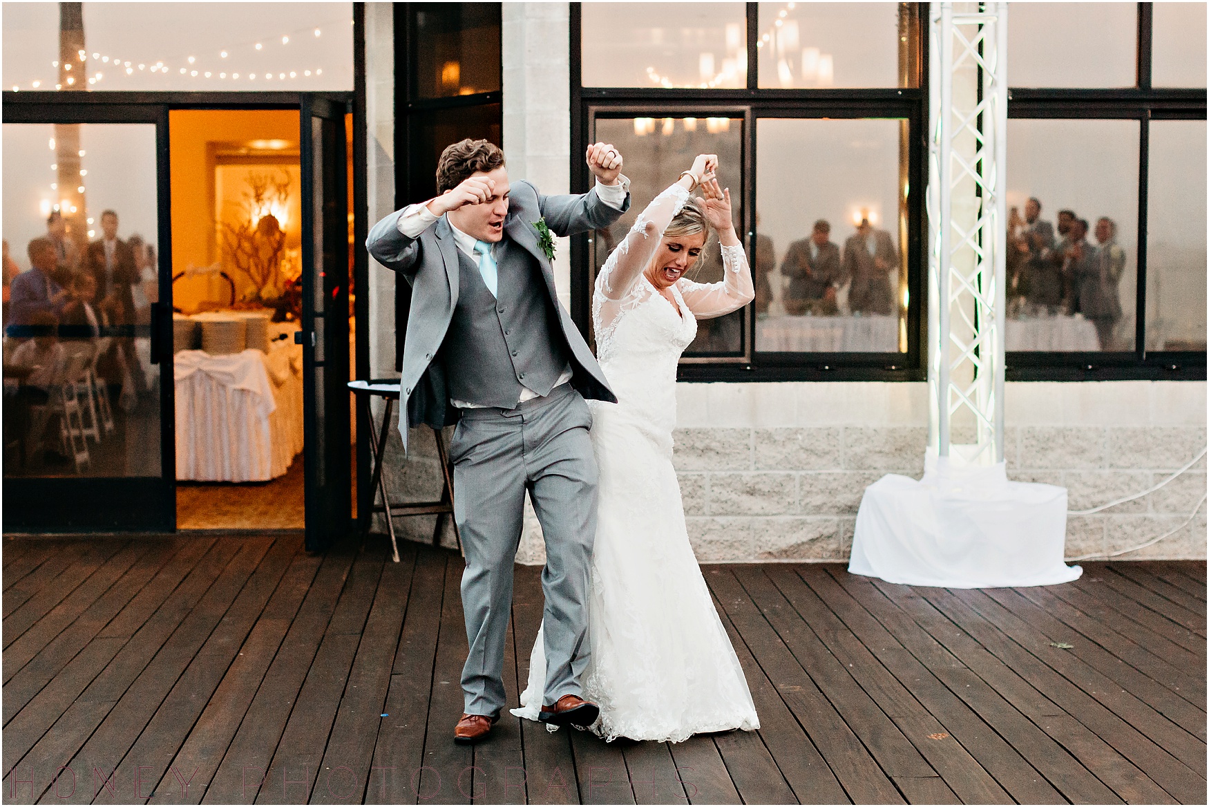 oceanview_point_loma_tropical_beach_ocean_wedding054.jpg
